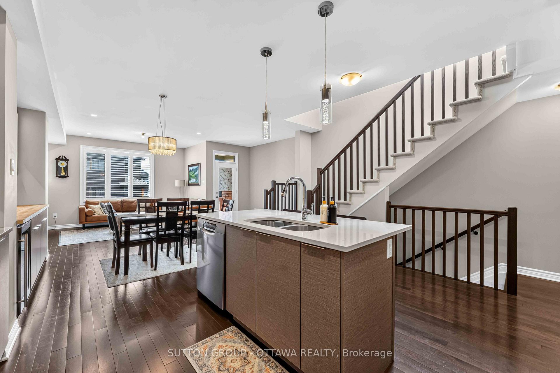 Photo 14 of 221 Tim Sheehan Place, Ottawa, Kanata - Emerald Meadows/Trailwest — HOMEH