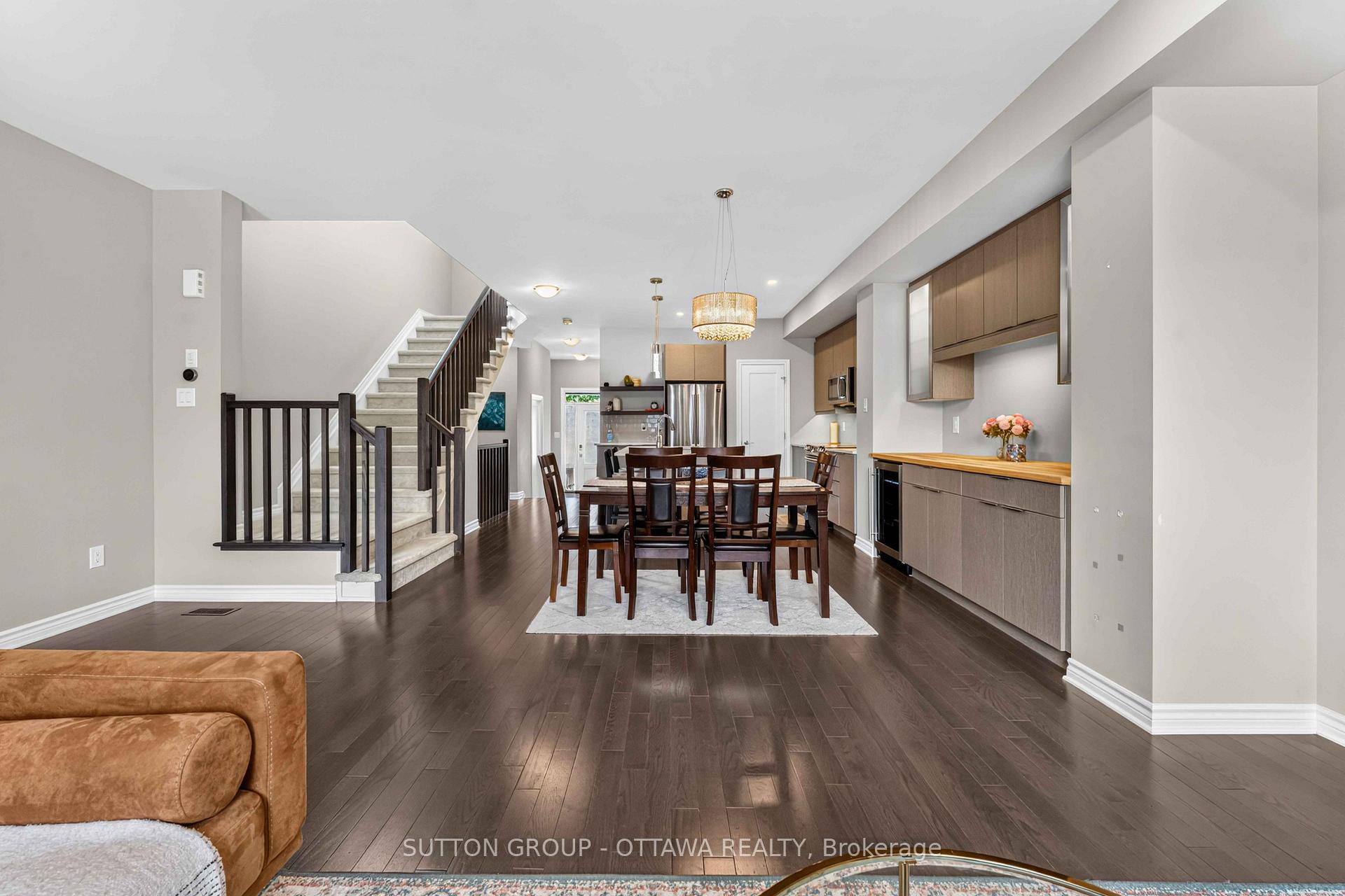Photo 16 of 221 Tim Sheehan Place, Ottawa, Kanata - Emerald Meadows/Trailwest — HOMEH