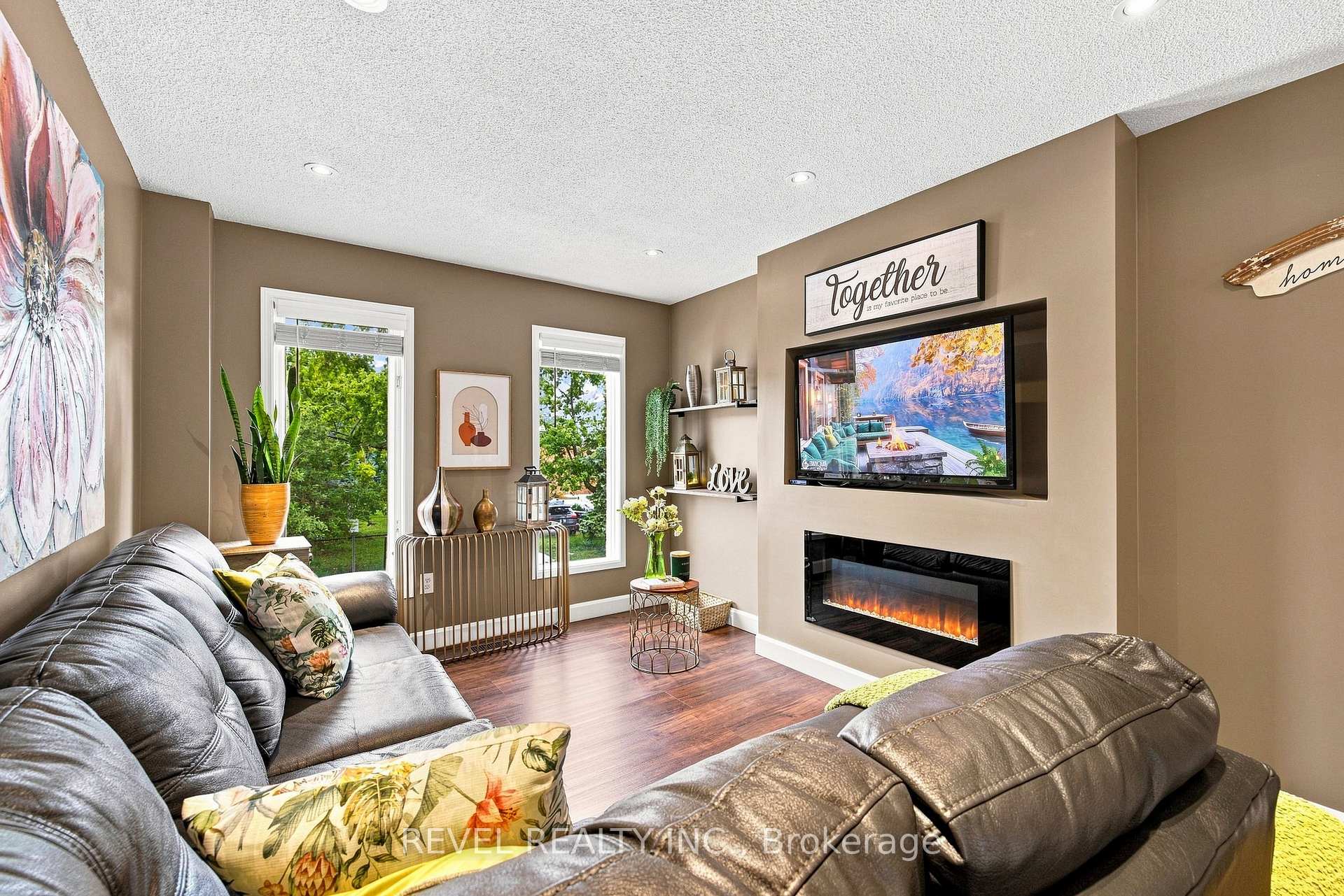 Photo 8 of Unit 89, 2 Sir Lou Drive, Brampton, Fletcher's Creek South — HOMEH