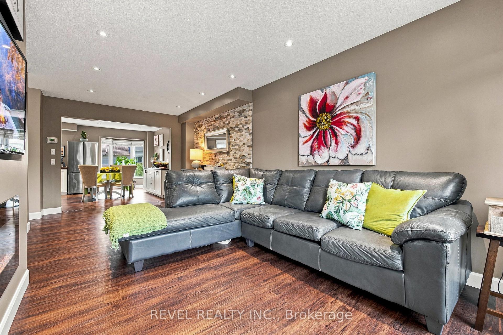 Photo 9 of Unit 89, 2 Sir Lou Drive, Brampton, Fletcher's Creek South — HOMEH