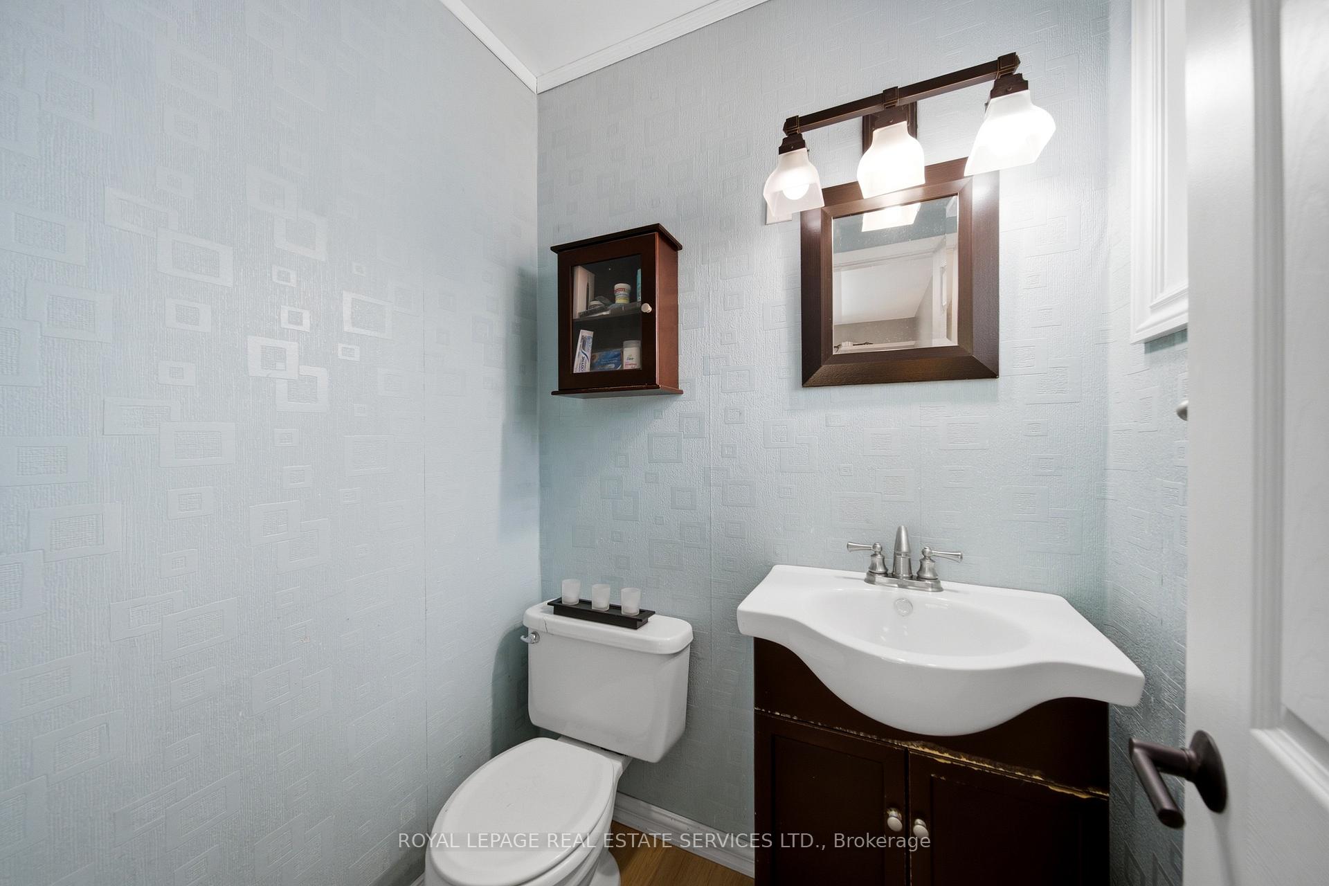 Photo 29 of 127 Redgrave Drive, Etobicoke, Willowridge-Martingrove-Richview — HOMEH