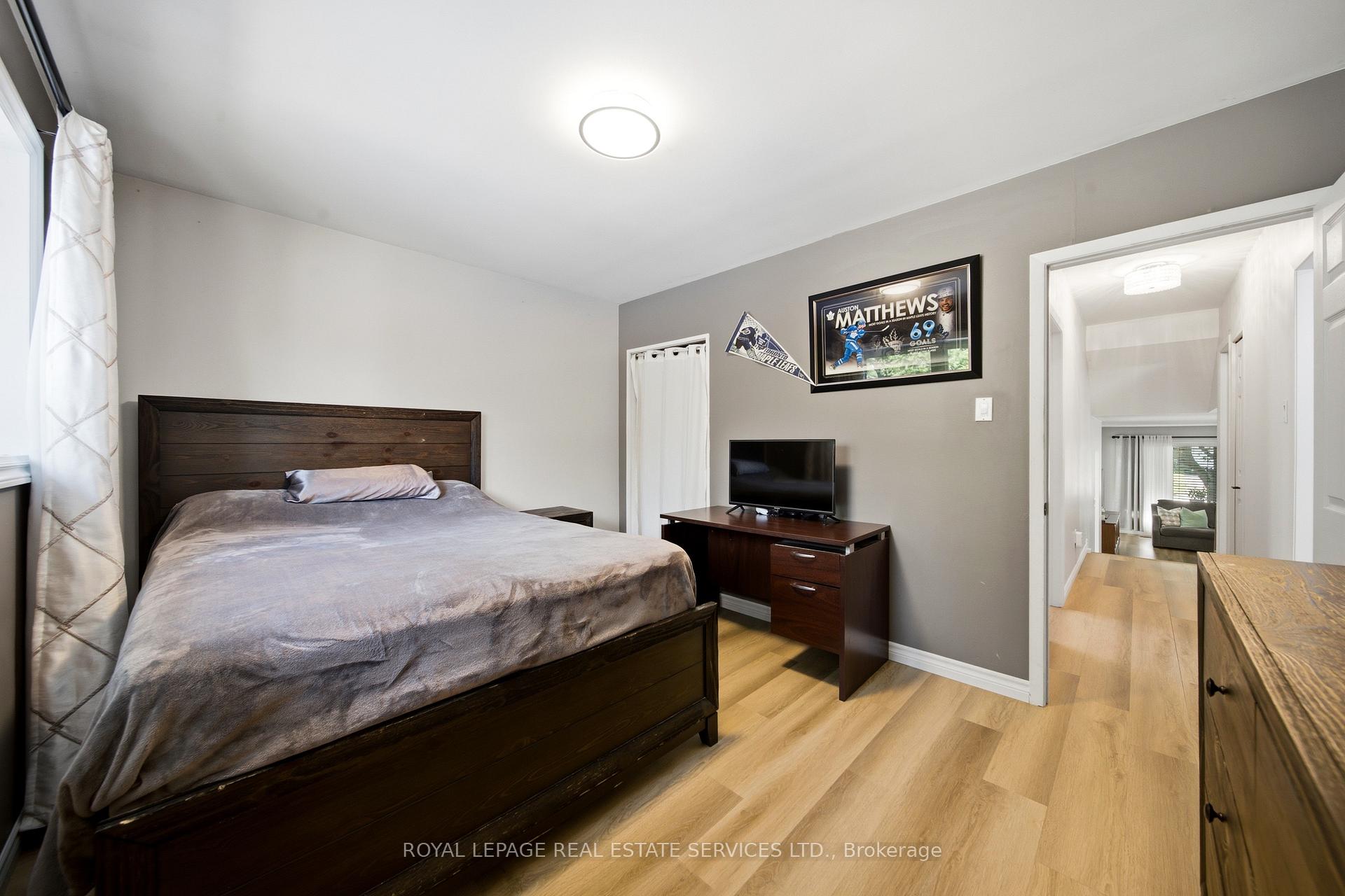Photo 31 of 127 Redgrave Drive, Etobicoke, Willowridge-Martingrove-Richview — HOMEH