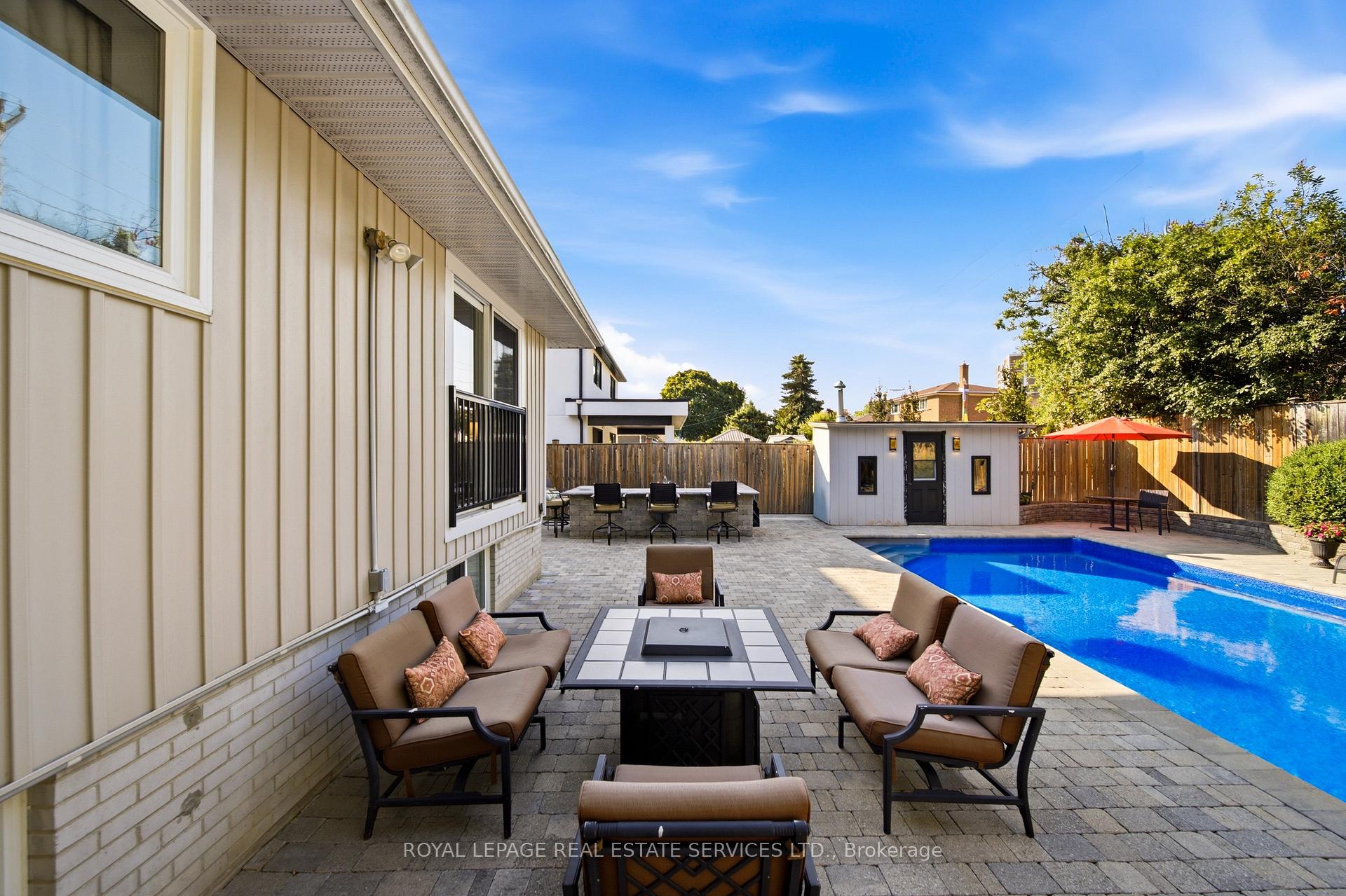 Photo 49 of 127 Redgrave Drive, Etobicoke, Willowridge-Martingrove-Richview — HOMEH