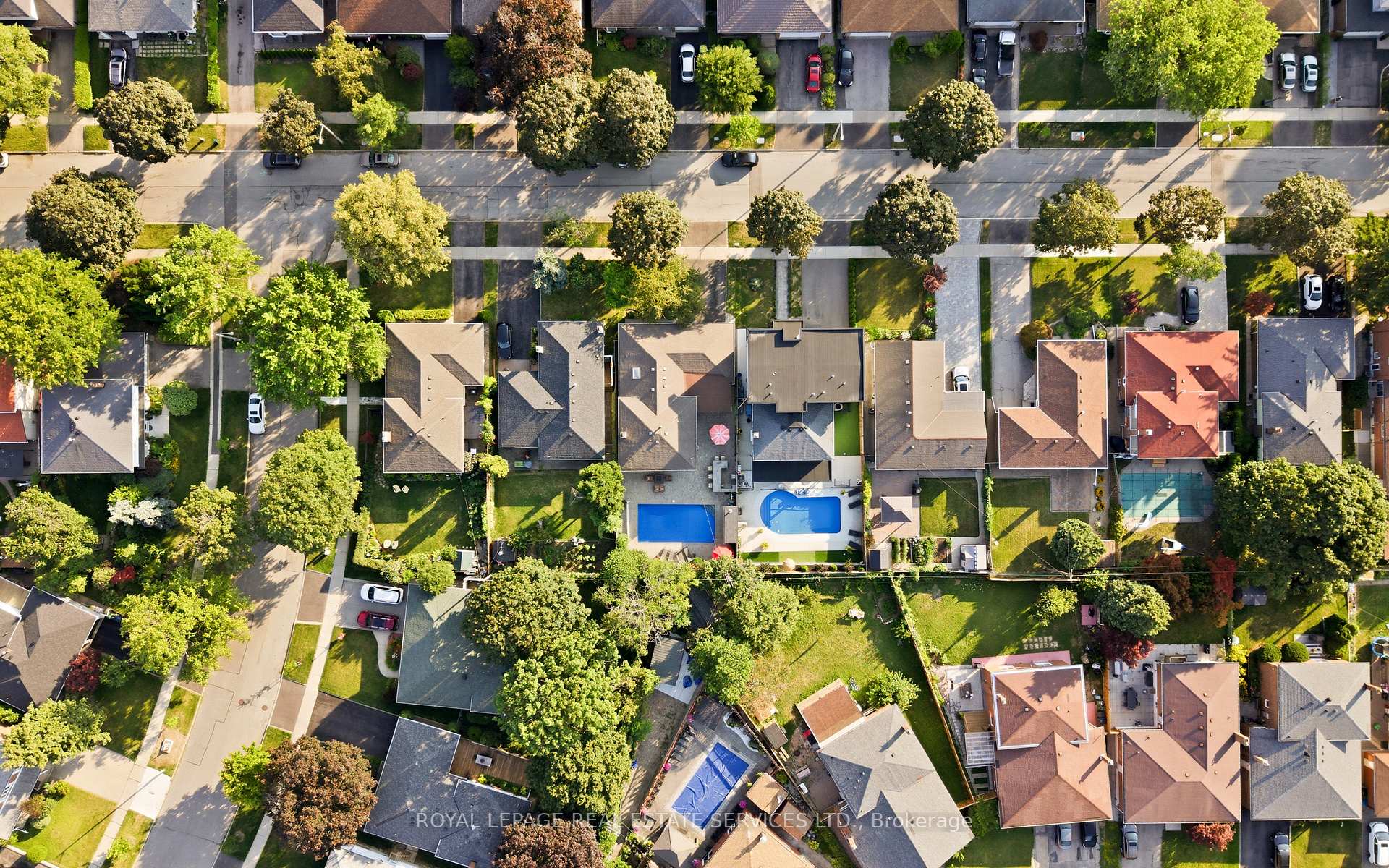 Photo 57 of 127 Redgrave Drive, Etobicoke, Willowridge-Martingrove-Richview — HOMEH