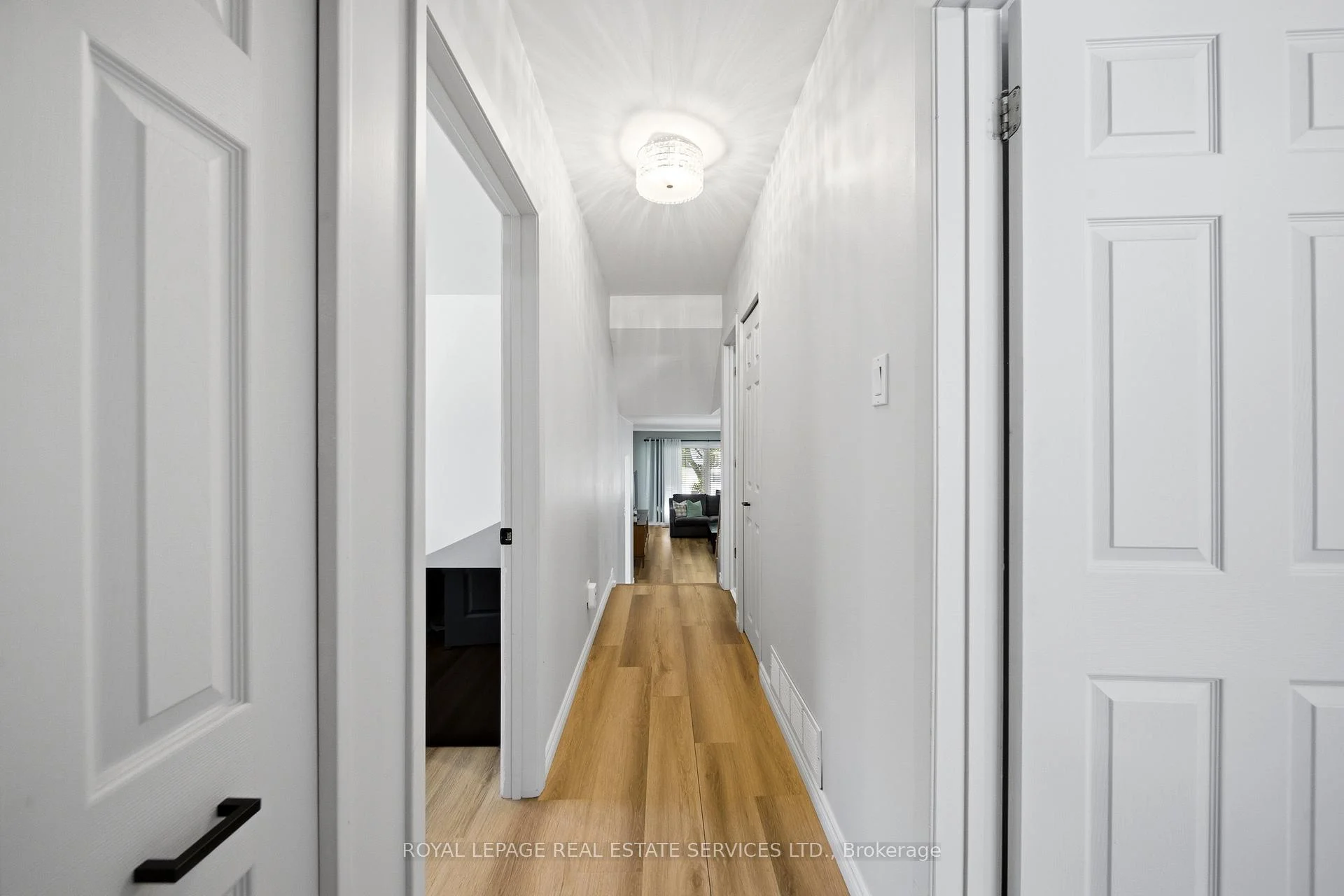 Photo 24 of 127 Redgrave Drive, Etobicoke, Willowridge-Martingrove-Richview — HOMEH