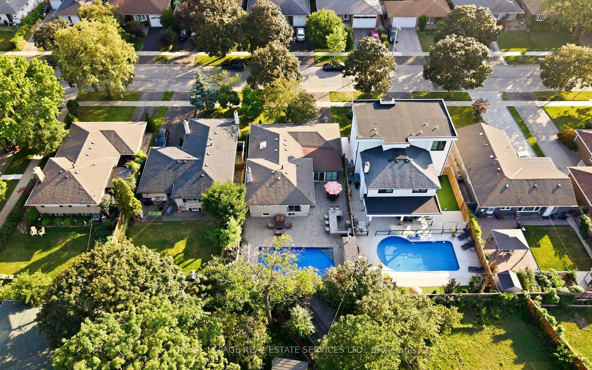 Photo 55 of 127 Redgrave Drive, Etobicoke, Willowridge-Martingrove-Richview — HOMEH