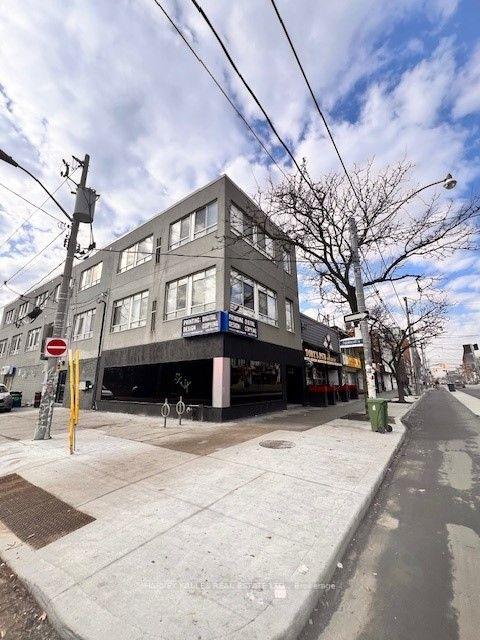 Photo 13 of Unit 4, 409 College Street, Toronto, Palmerston-Little Italy — HOMEH