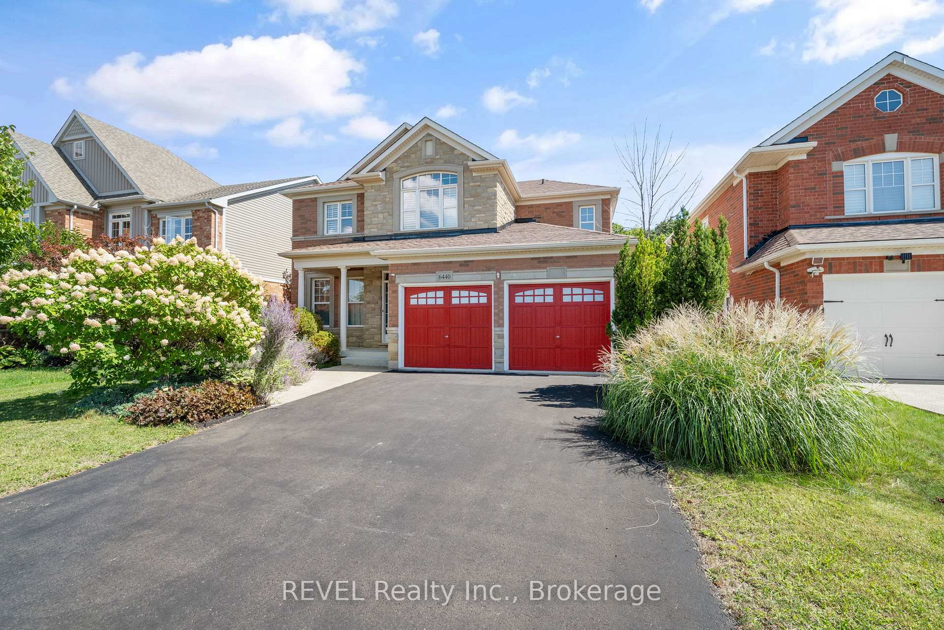 Photo 3 of 6440 St. Michael Avenue, Niagara Falls, Forestview — HOMEH