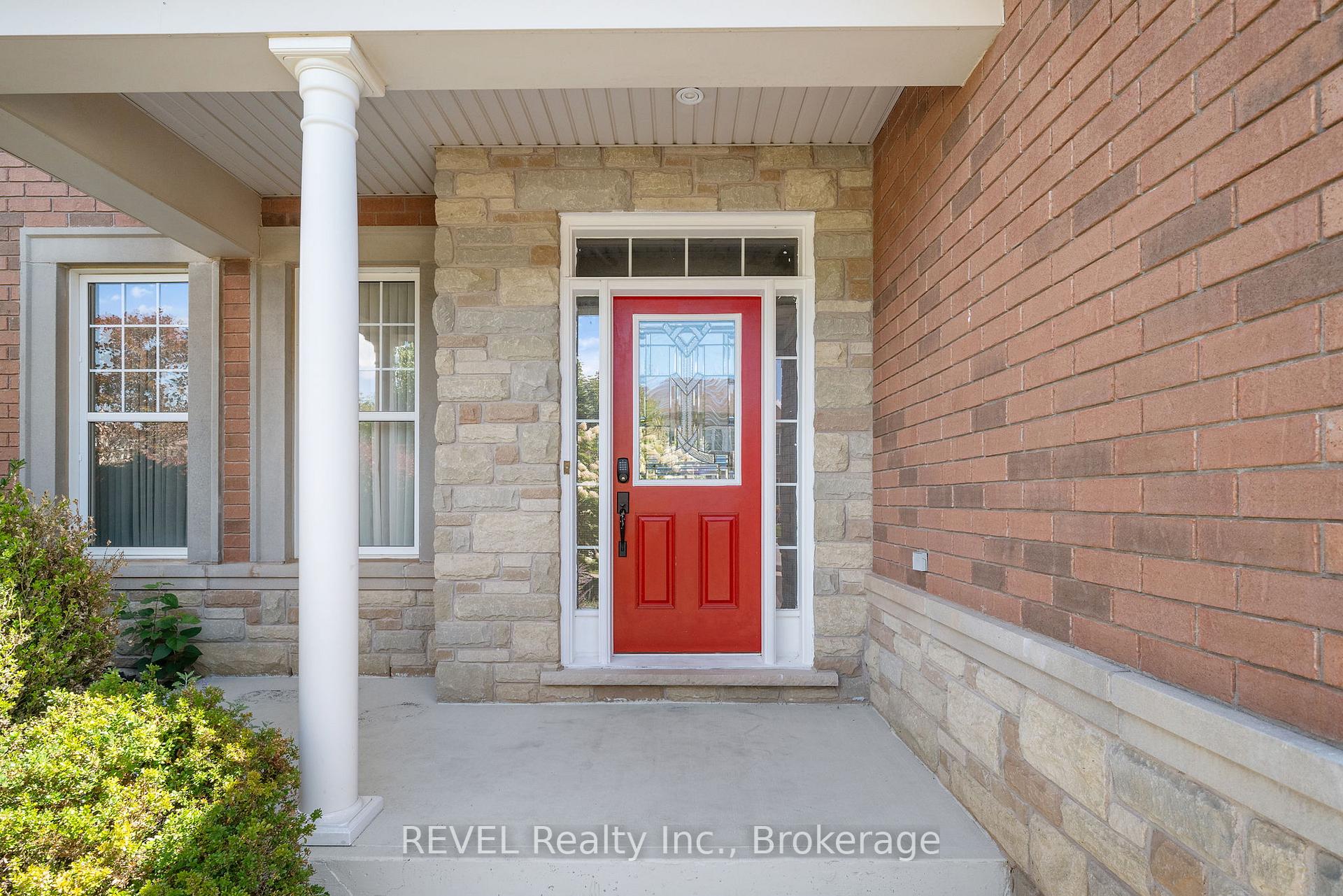 Photo 4 of 6440 St. Michael Avenue, Niagara Falls, Forestview — HOMEH