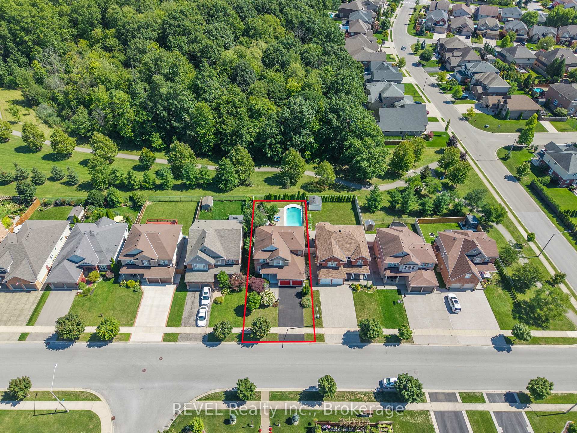 Photo 6 of 6440 St. Michael Avenue, Niagara Falls, Forestview — HOMEH