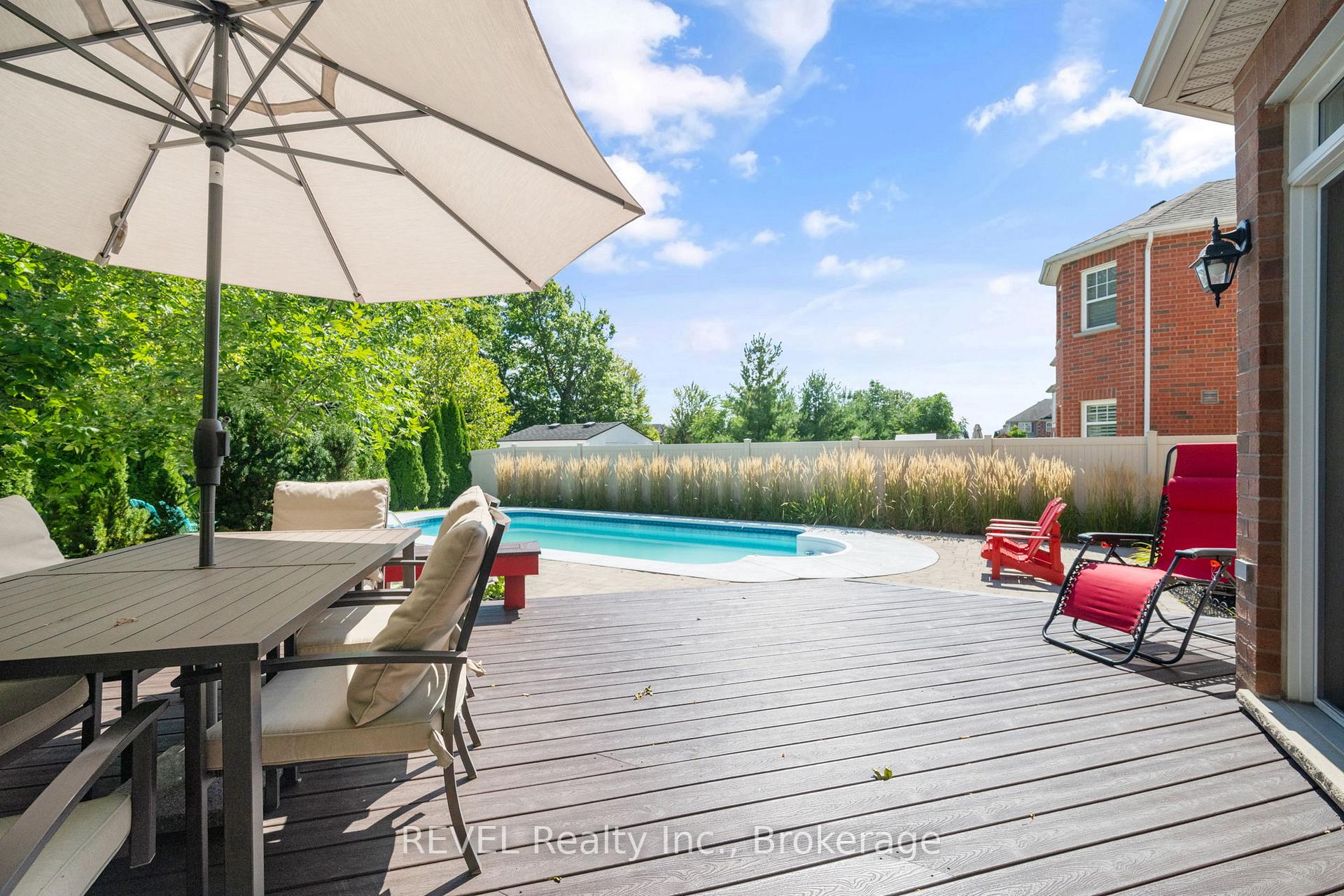 Photo 8 of 6440 St. Michael Avenue, Niagara Falls, Forestview — HOMEH