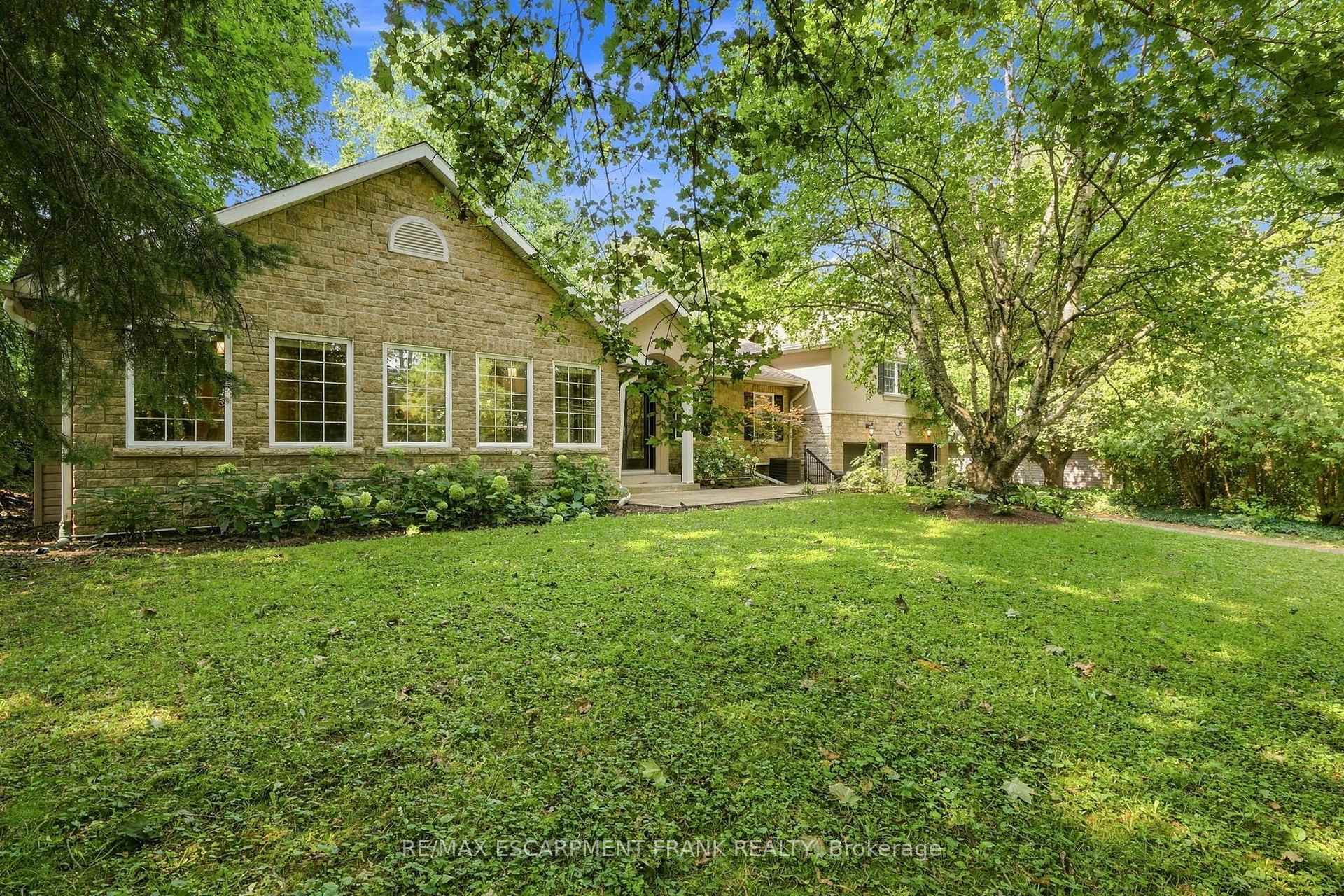 Photo 2 of 110 Old Ancaster Road, Hamilton, Dundas — HOMEH