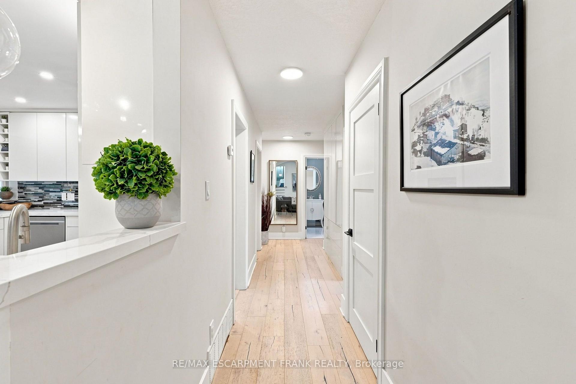 Photo 5 of 110 Old Ancaster Road, Hamilton, Dundas — HOMEH