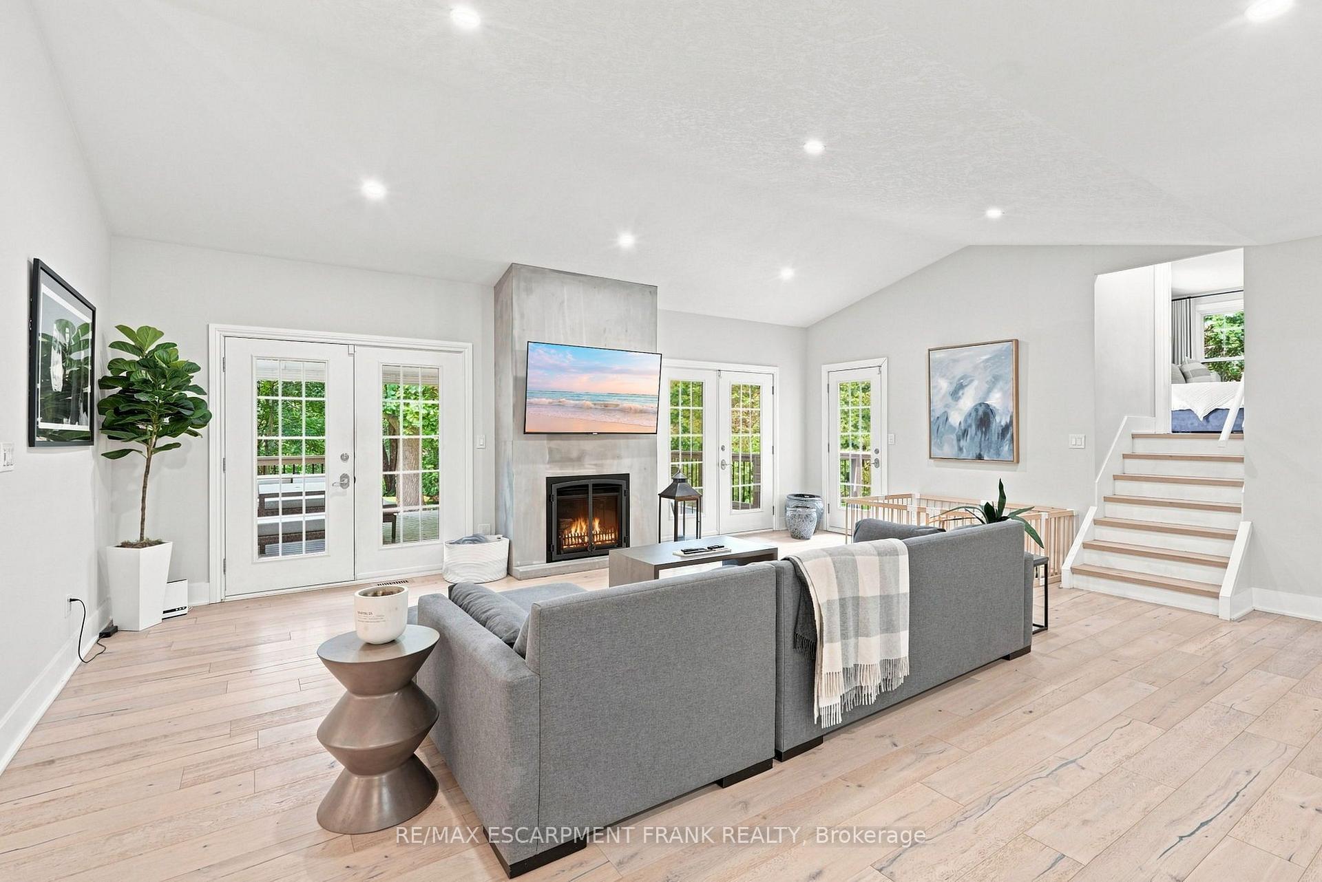 Photo 8 of 110 Old Ancaster Road, Hamilton, Dundas — HOMEH