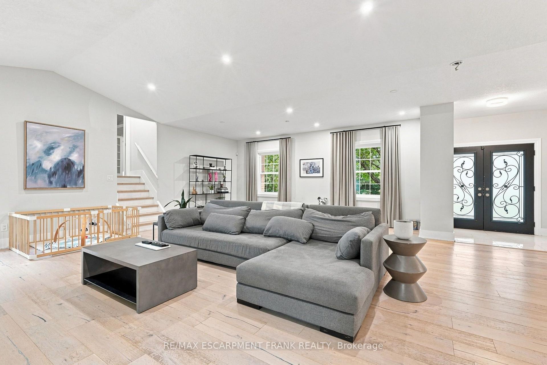 Photo 11 of 110 Old Ancaster Road, Hamilton, Dundas — HOMEH