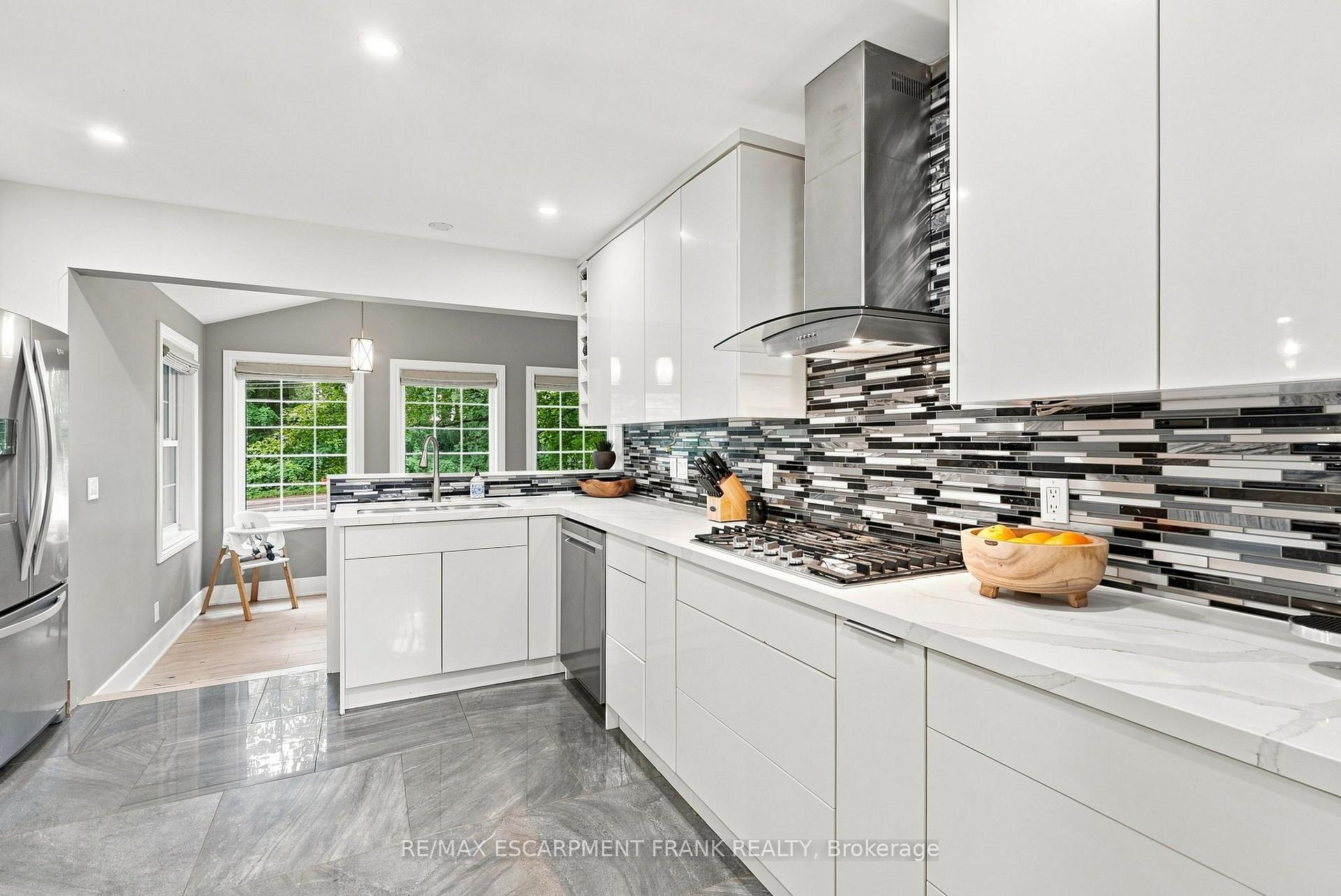Photo 13 of 110 Old Ancaster Road, Hamilton, Dundas — HOMEH