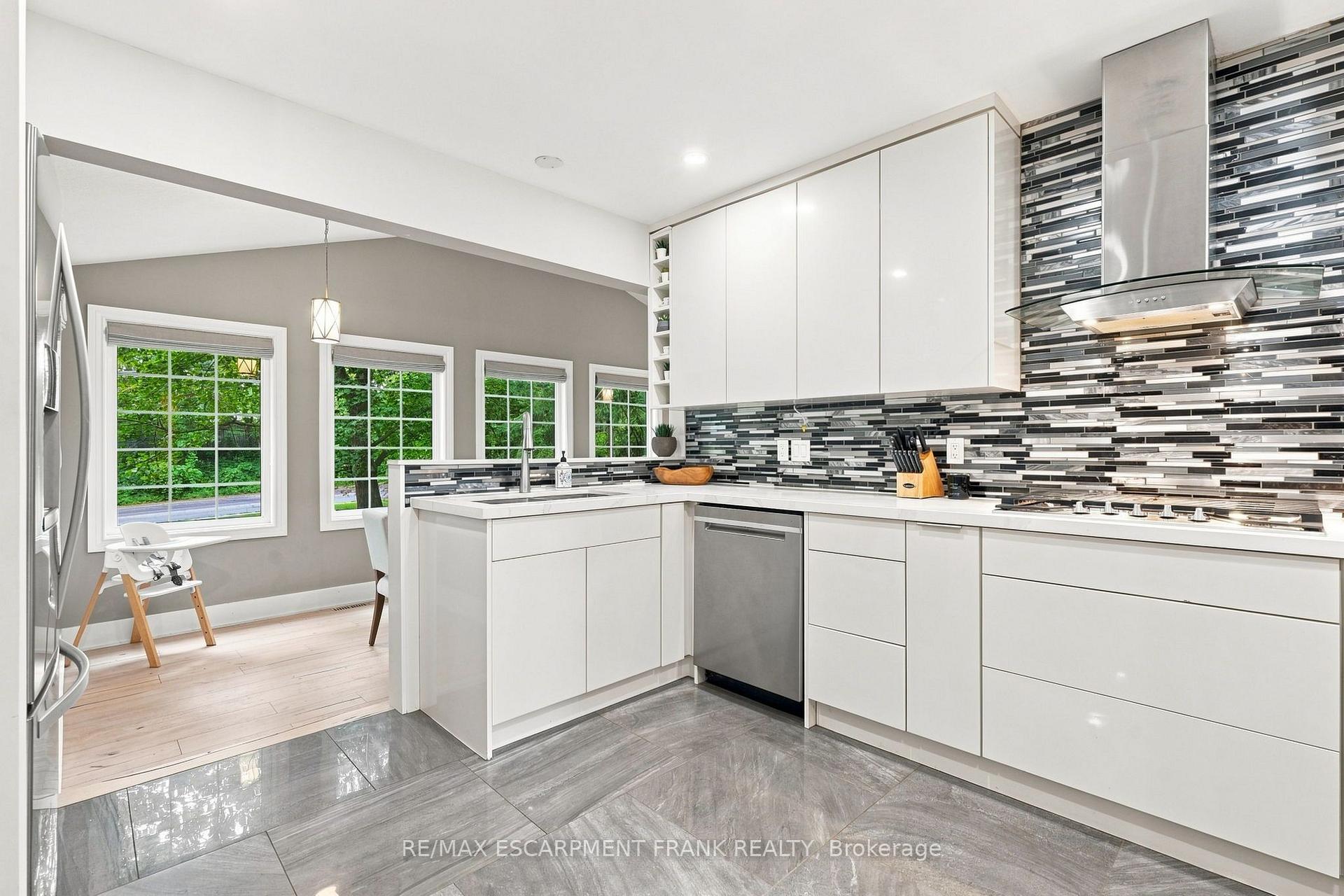 Photo 15 of 110 Old Ancaster Road, Hamilton, Dundas — HOMEH