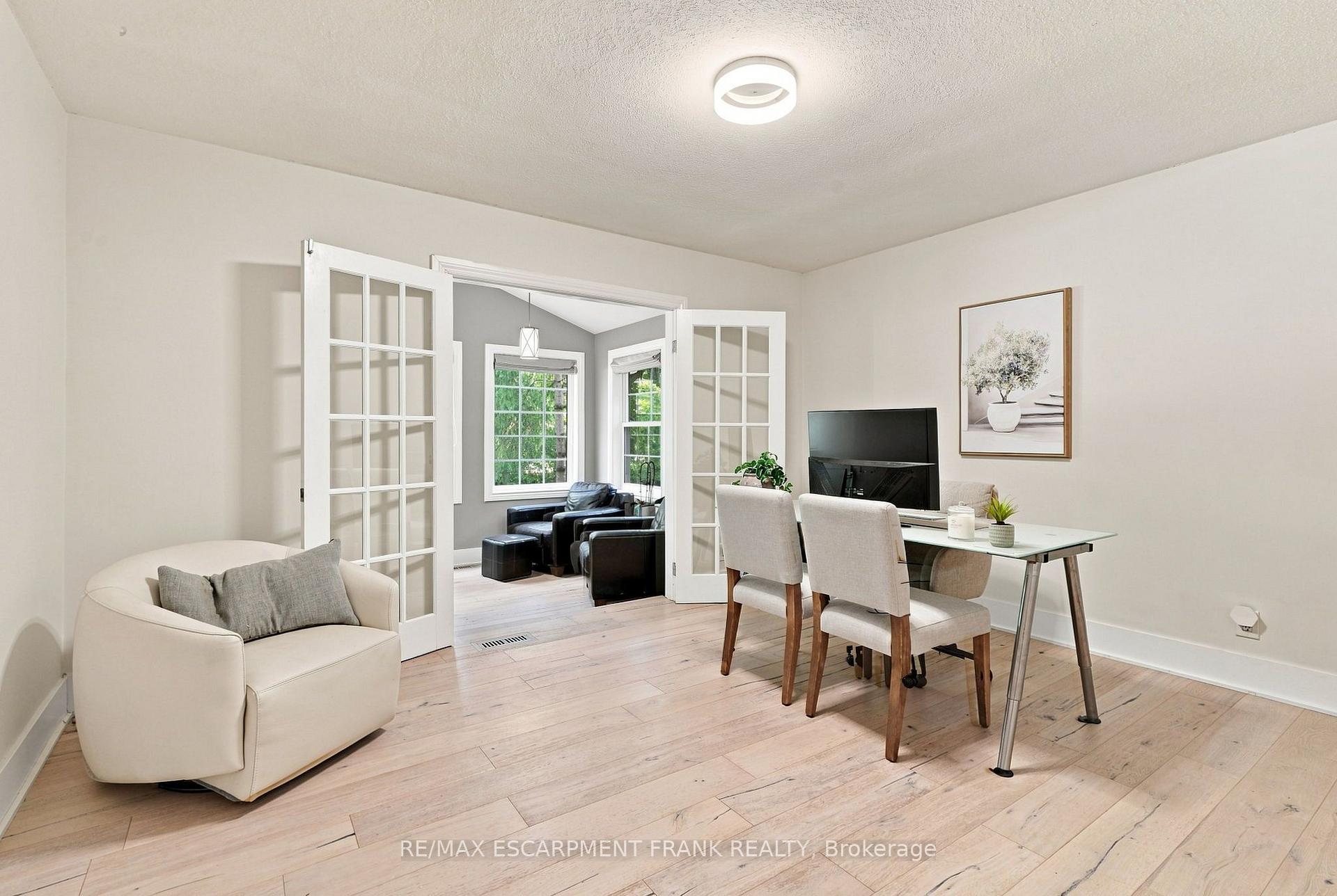 Photo 18 of 110 Old Ancaster Road, Hamilton, Dundas — HOMEH
