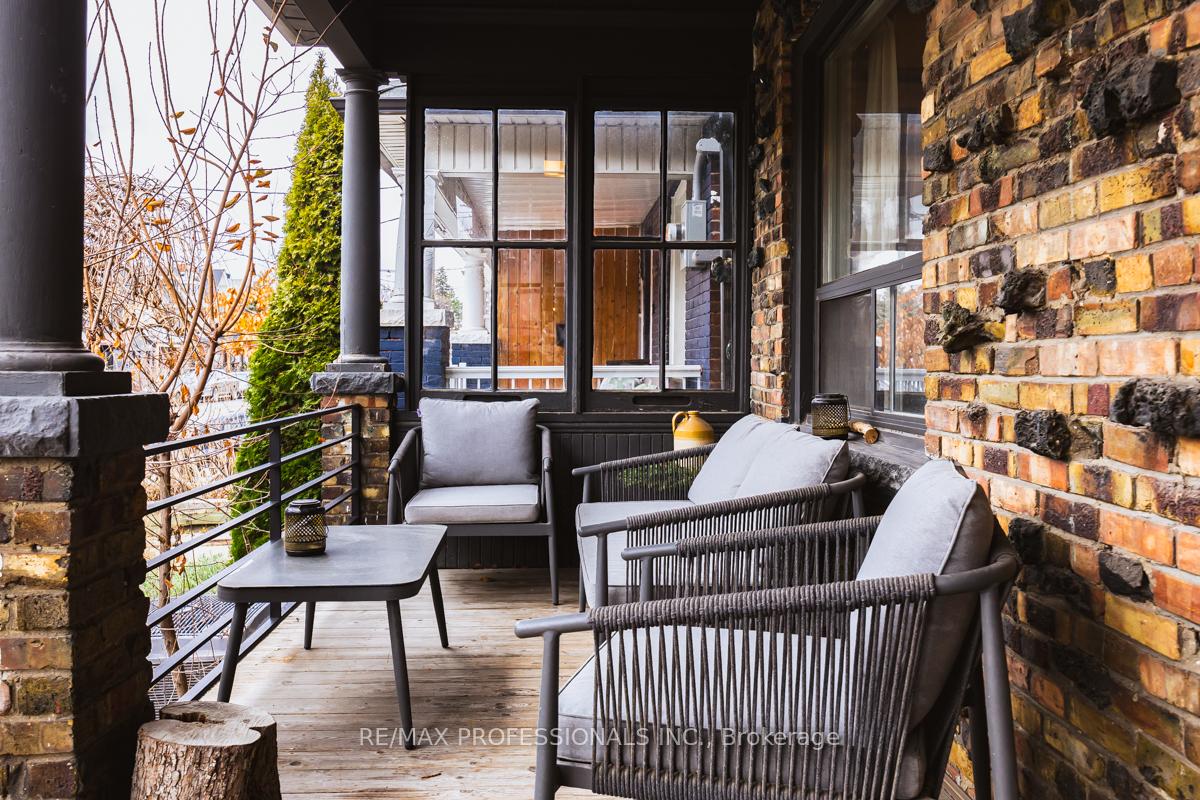 Photo 3 of 1381 Lansdowne Avenue, Toronto, Corso Italia-Davenport — HOMEH