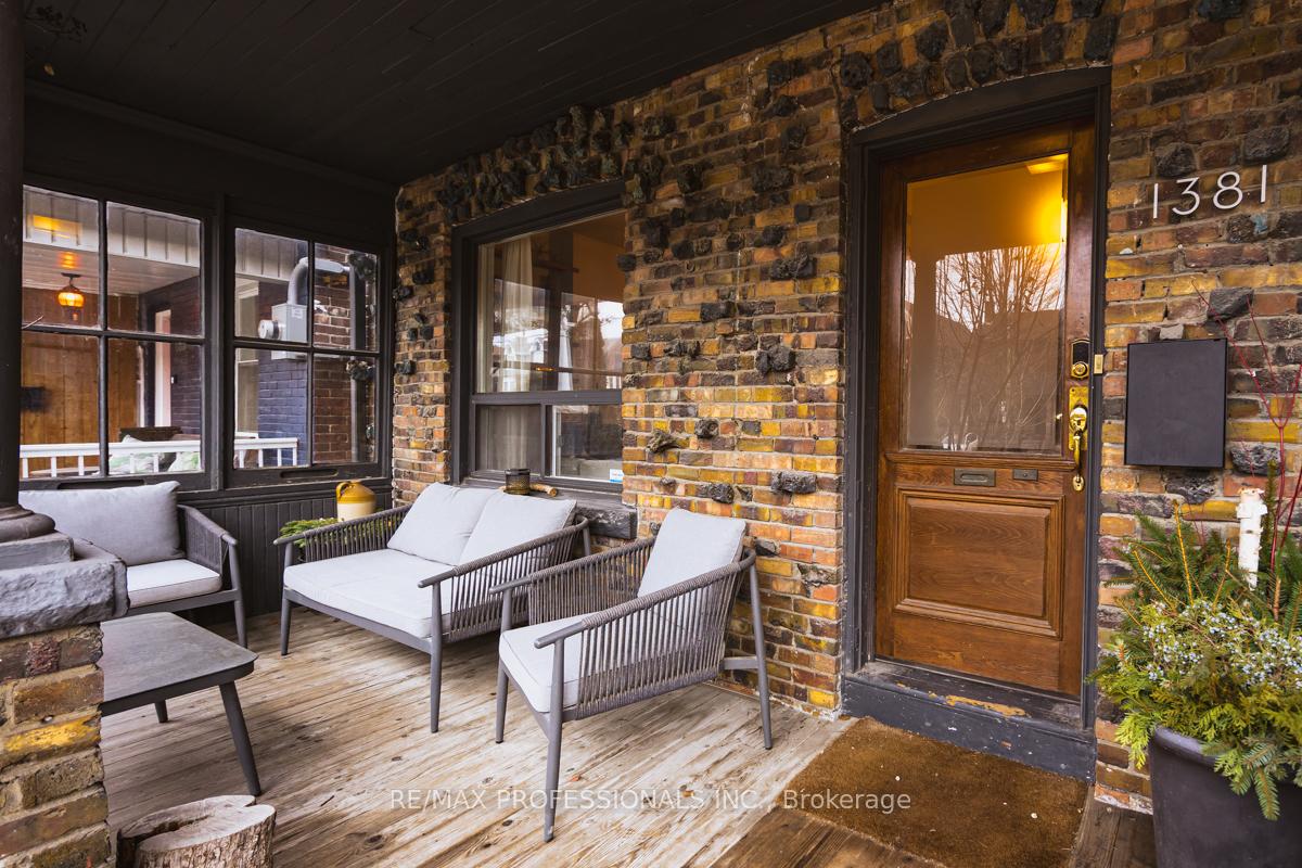 Photo 4 of 1381 Lansdowne Avenue, Toronto, Corso Italia-Davenport — HOMEH