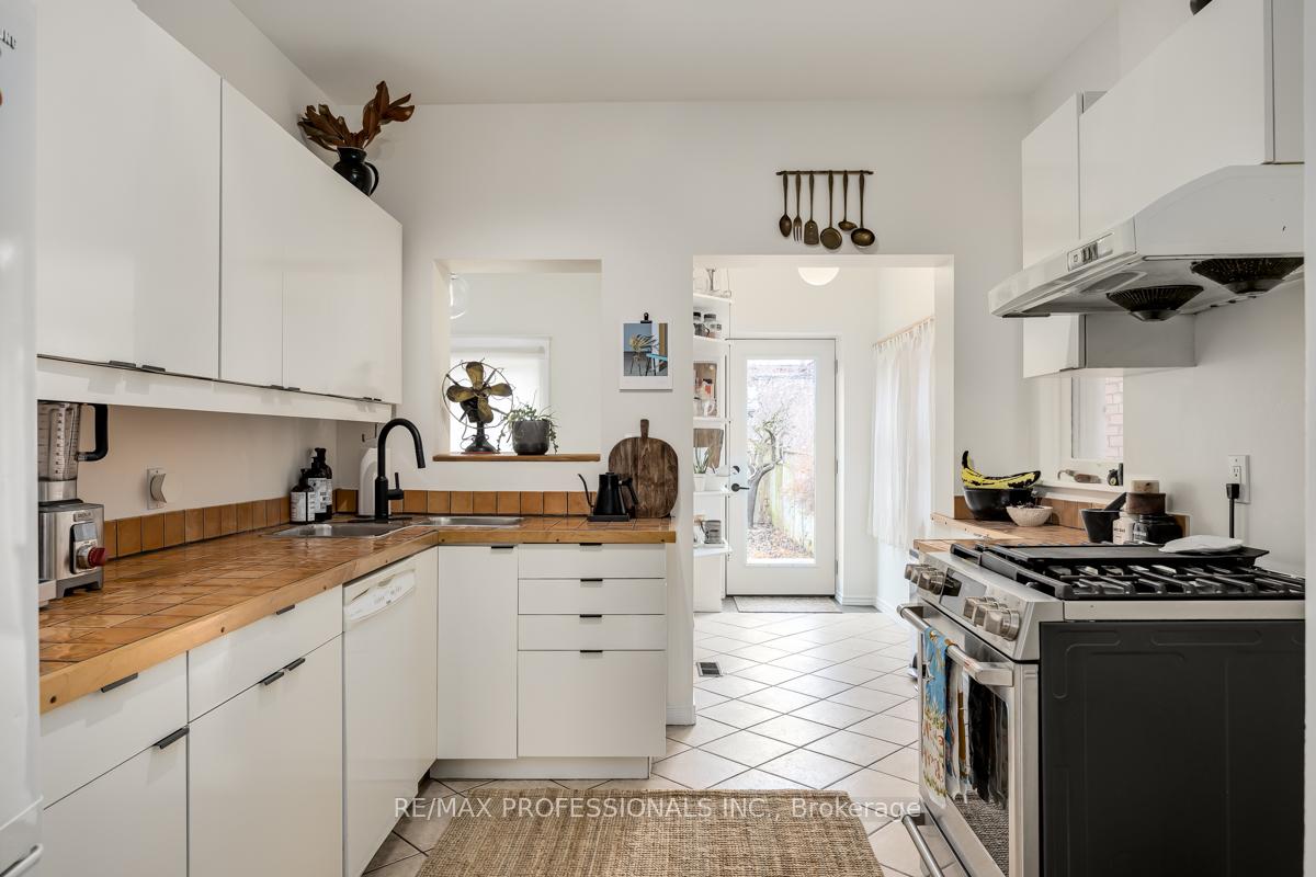 Photo 11 of 1381 Lansdowne Avenue, Toronto, Corso Italia-Davenport — HOMEH