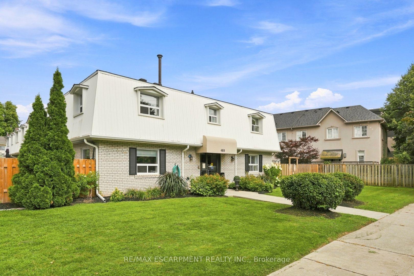 Photo 4 of Unit 6, 469 Claridge Road, Burlington, Roseland — HOMEH