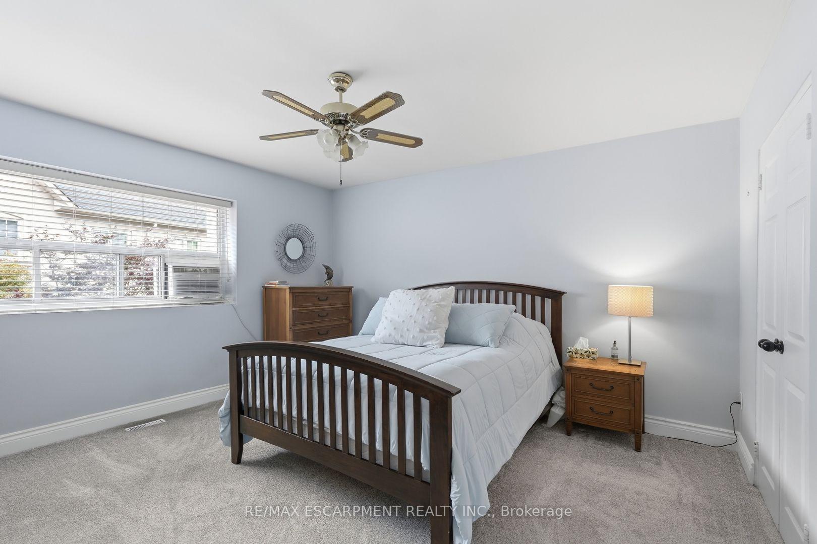 Photo 18 of Unit 6, 469 Claridge Road, Burlington, Roseland — HOMEH
