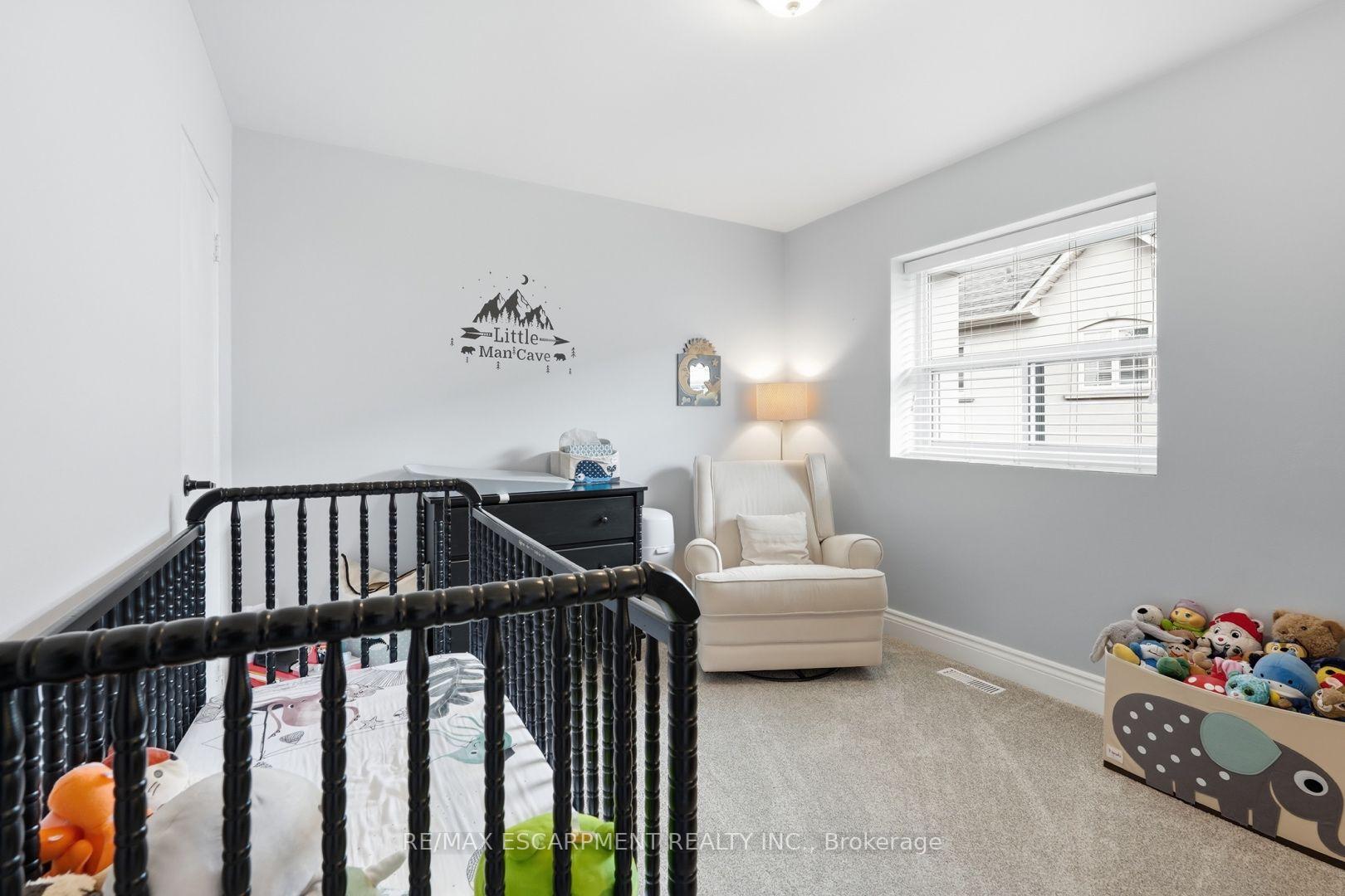 Photo 21 of Unit 6, 469 Claridge Road, Burlington, Roseland — HOMEH