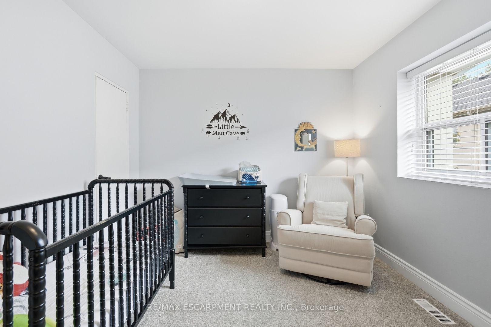 Photo 22 of Unit 6, 469 Claridge Road, Burlington, Roseland — HOMEH