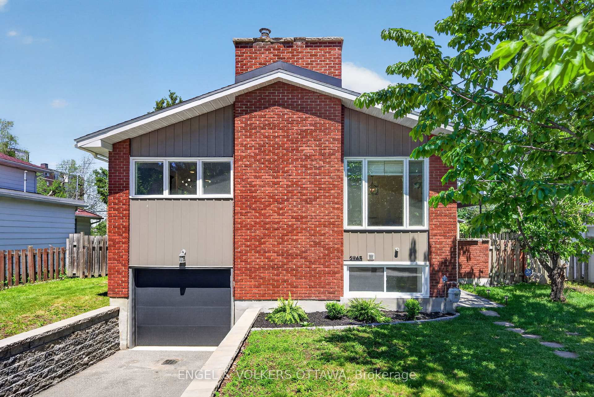 Photo 1 of 2265 Samuel Drive, Ottawa, Elmvale Acres/Urbandale — HOMEH