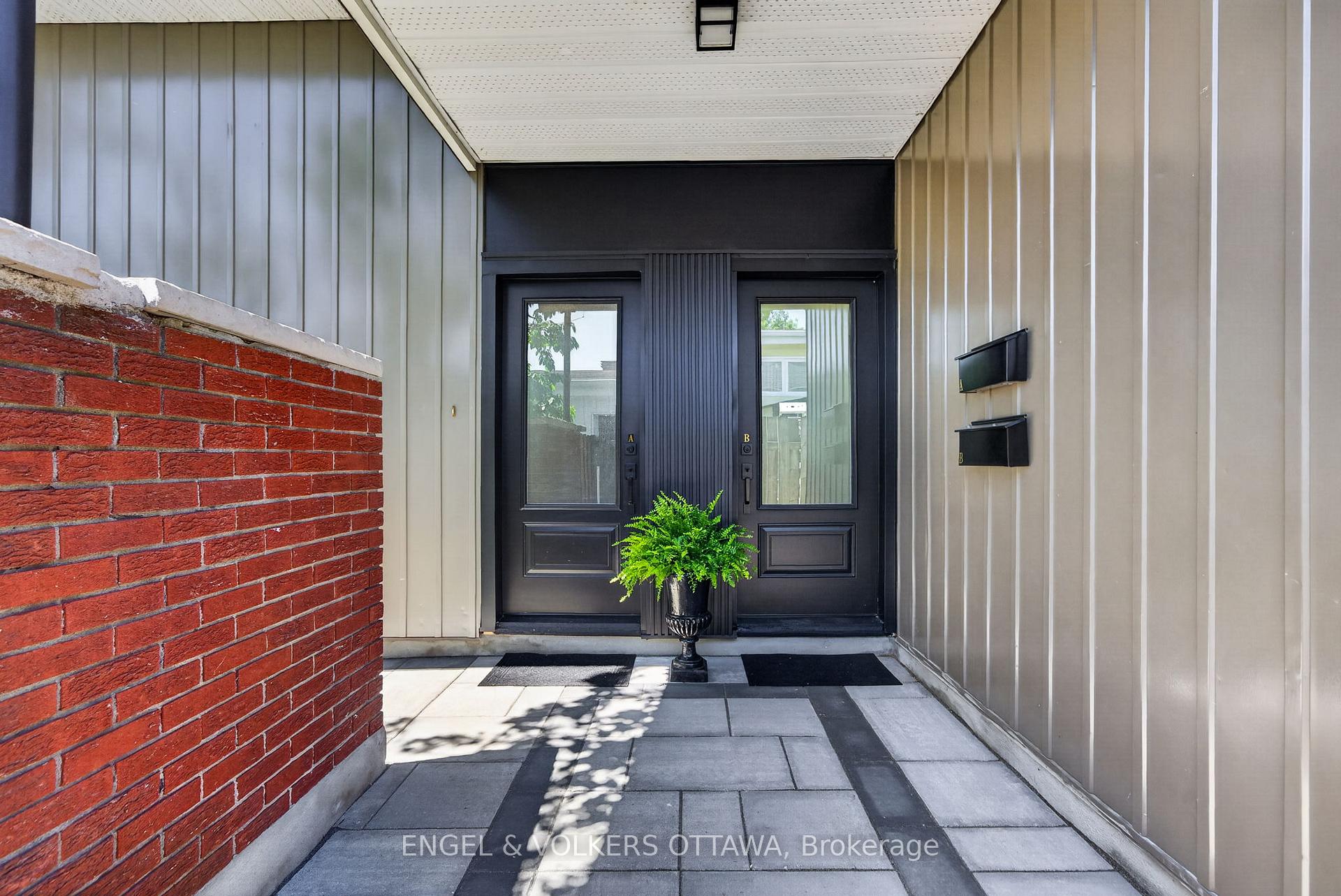 Photo 3 of 2265 Samuel Drive, Ottawa, Elmvale Acres/Urbandale — HOMEH