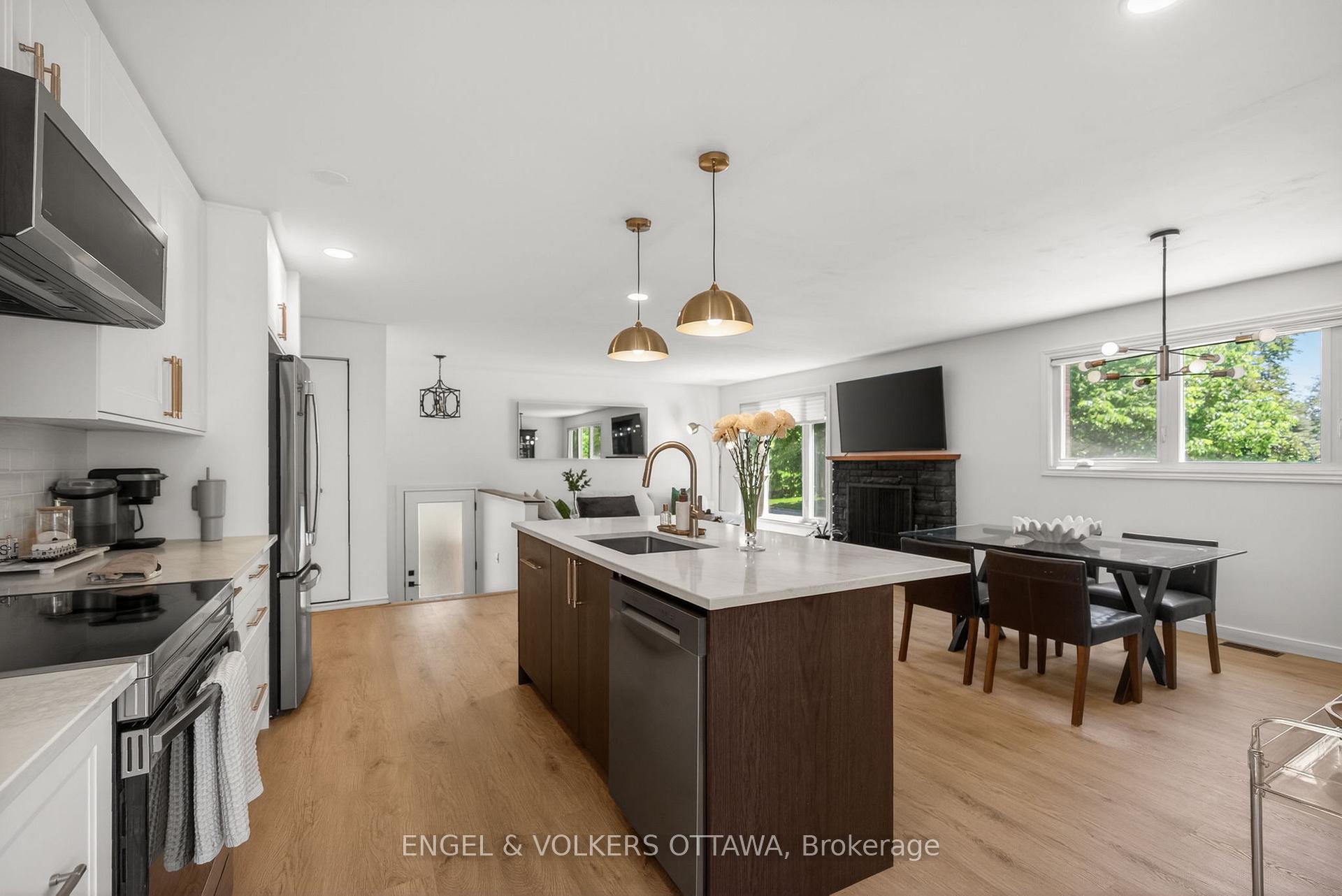 Photo 9 of 2265 Samuel Drive, Ottawa, Elmvale Acres/Urbandale — HOMEH