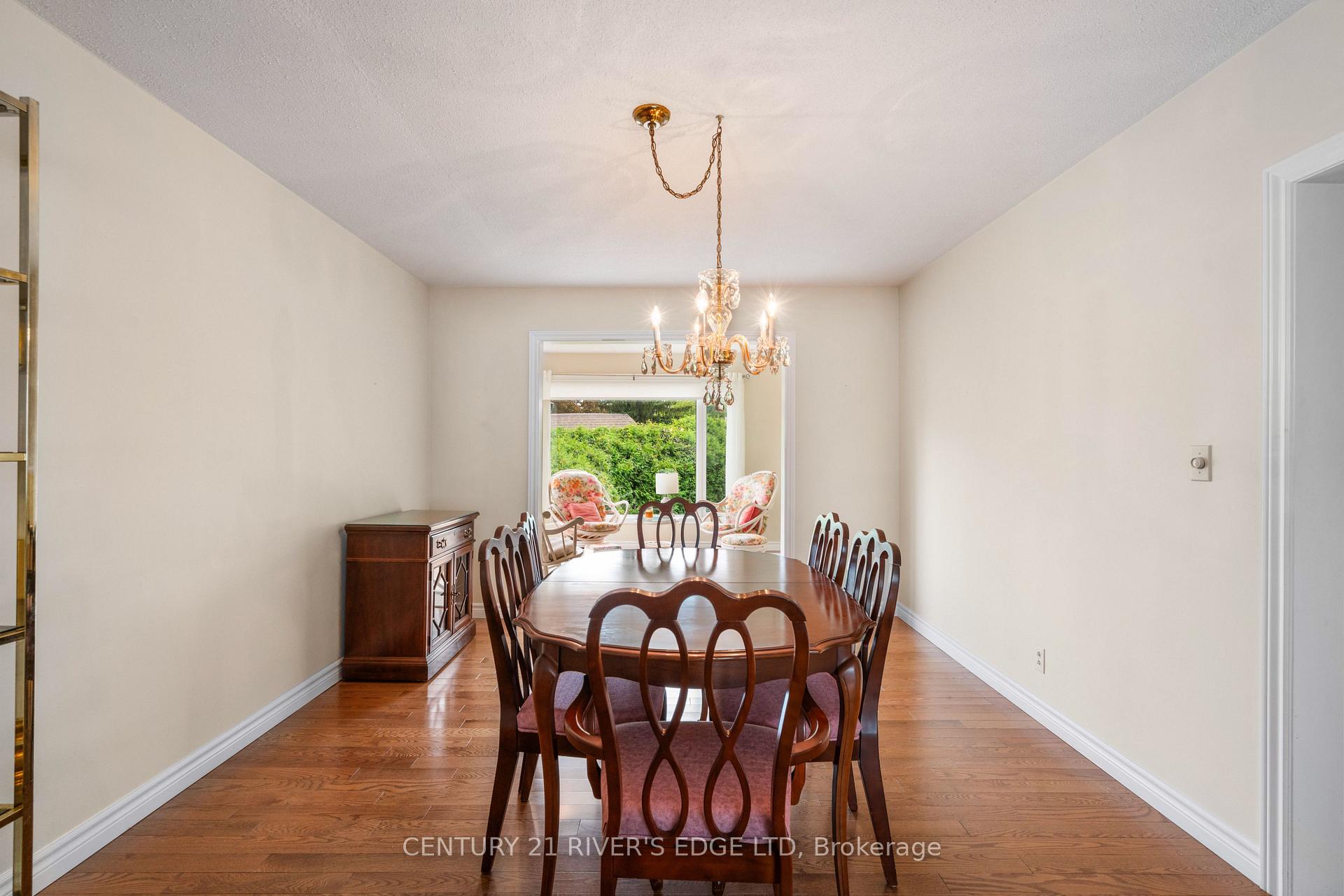 Photo 12 of 1 Hardy Crescent, Brockville, Brockville — HOMEH