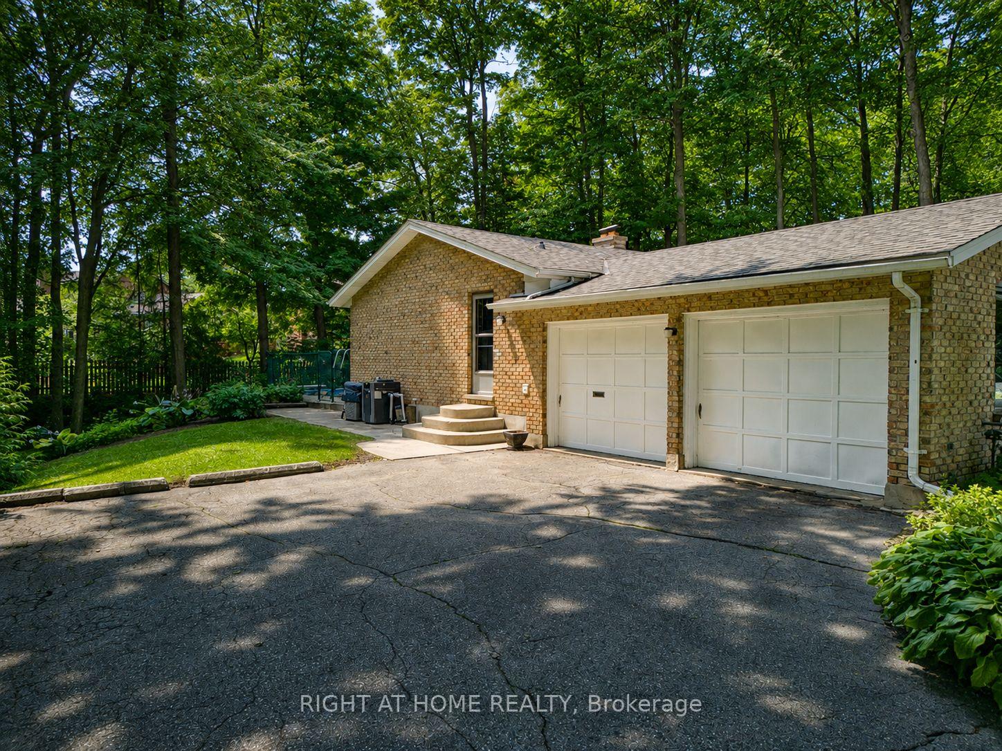 Photo 6 of 519 Oxbow Road, Waterloo, Colonial Acres — HOMEH
