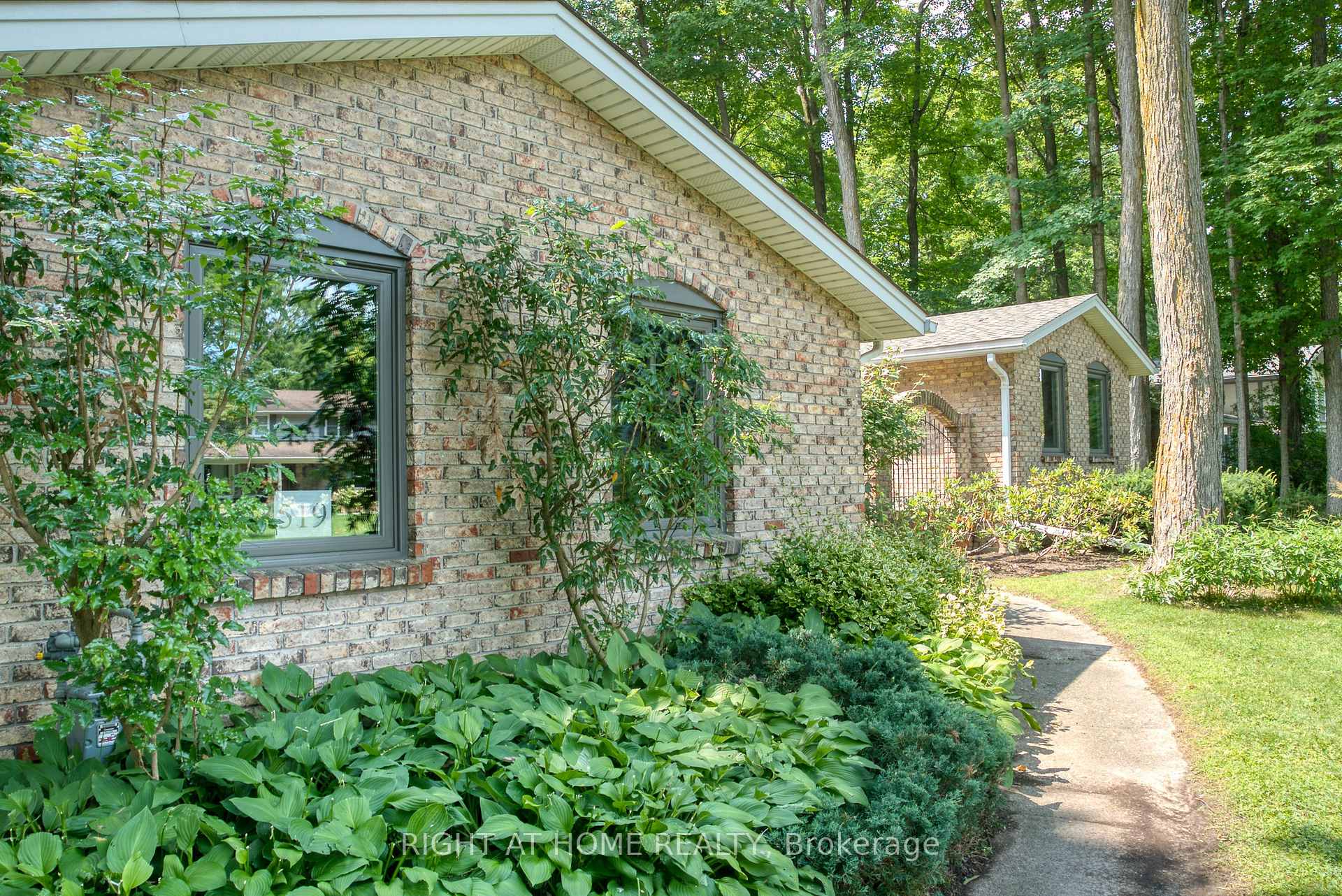 Photo 8 of 519 Oxbow Road, Waterloo, Colonial Acres — HOMEH