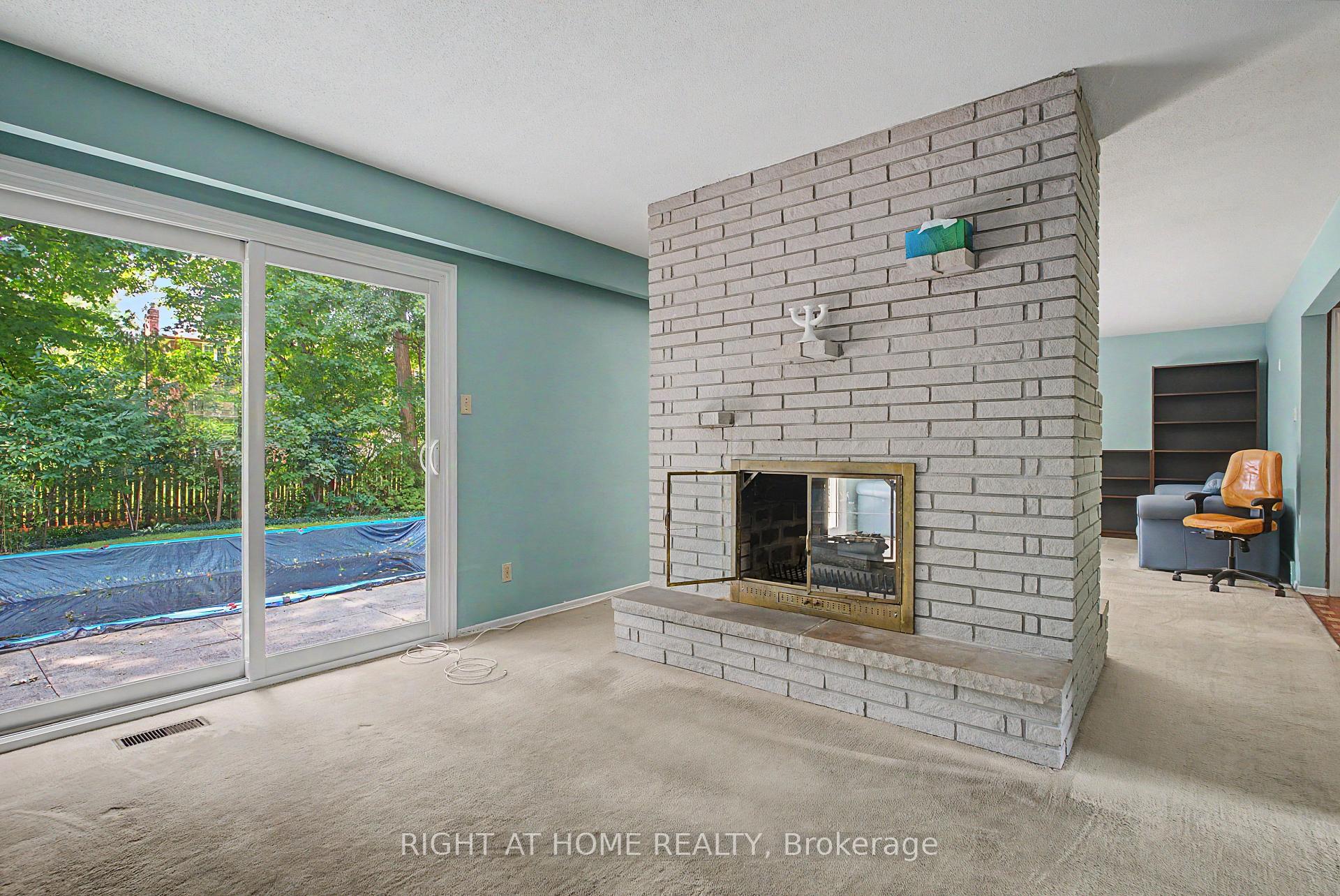 Photo 13 of 519 Oxbow Road, Waterloo, Colonial Acres — HOMEH