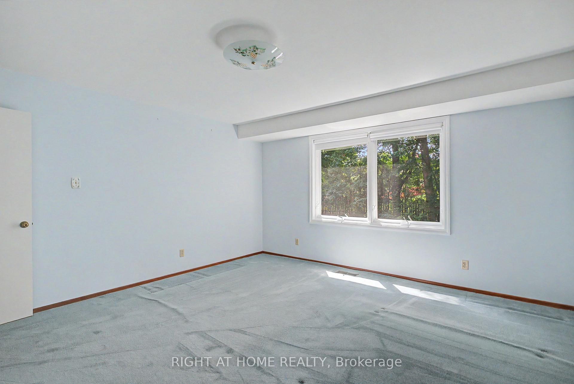 Photo 26 of 519 Oxbow Road, Waterloo, Colonial Acres — HOMEH