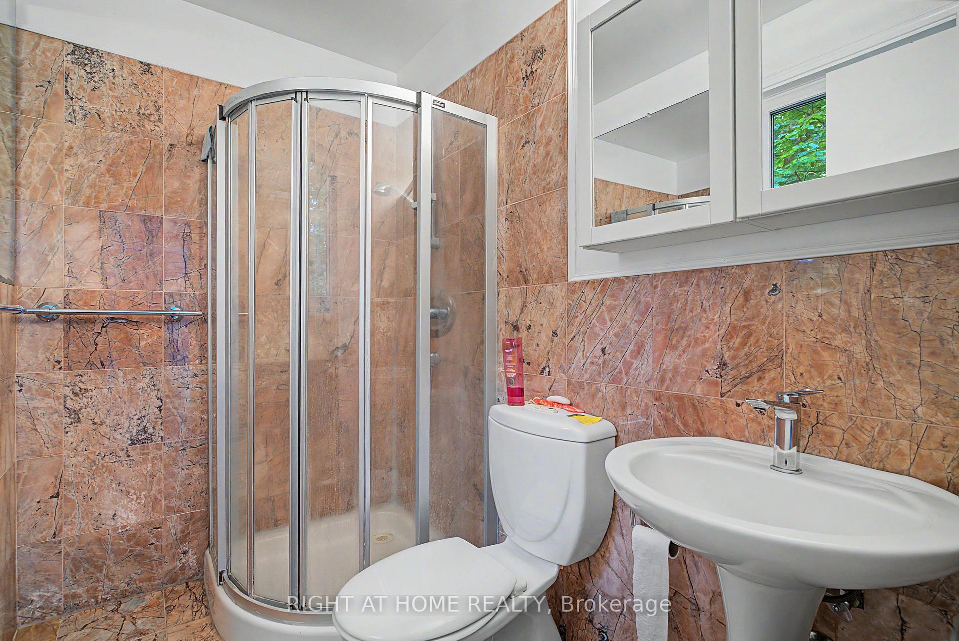 Photo 27 of 519 Oxbow Road, Waterloo, Colonial Acres — HOMEH