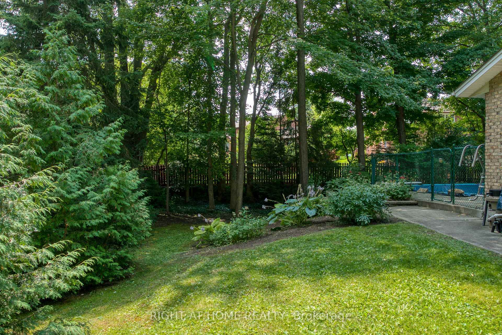 Photo 46 of 519 Oxbow Road, Waterloo, Colonial Acres — HOMEH