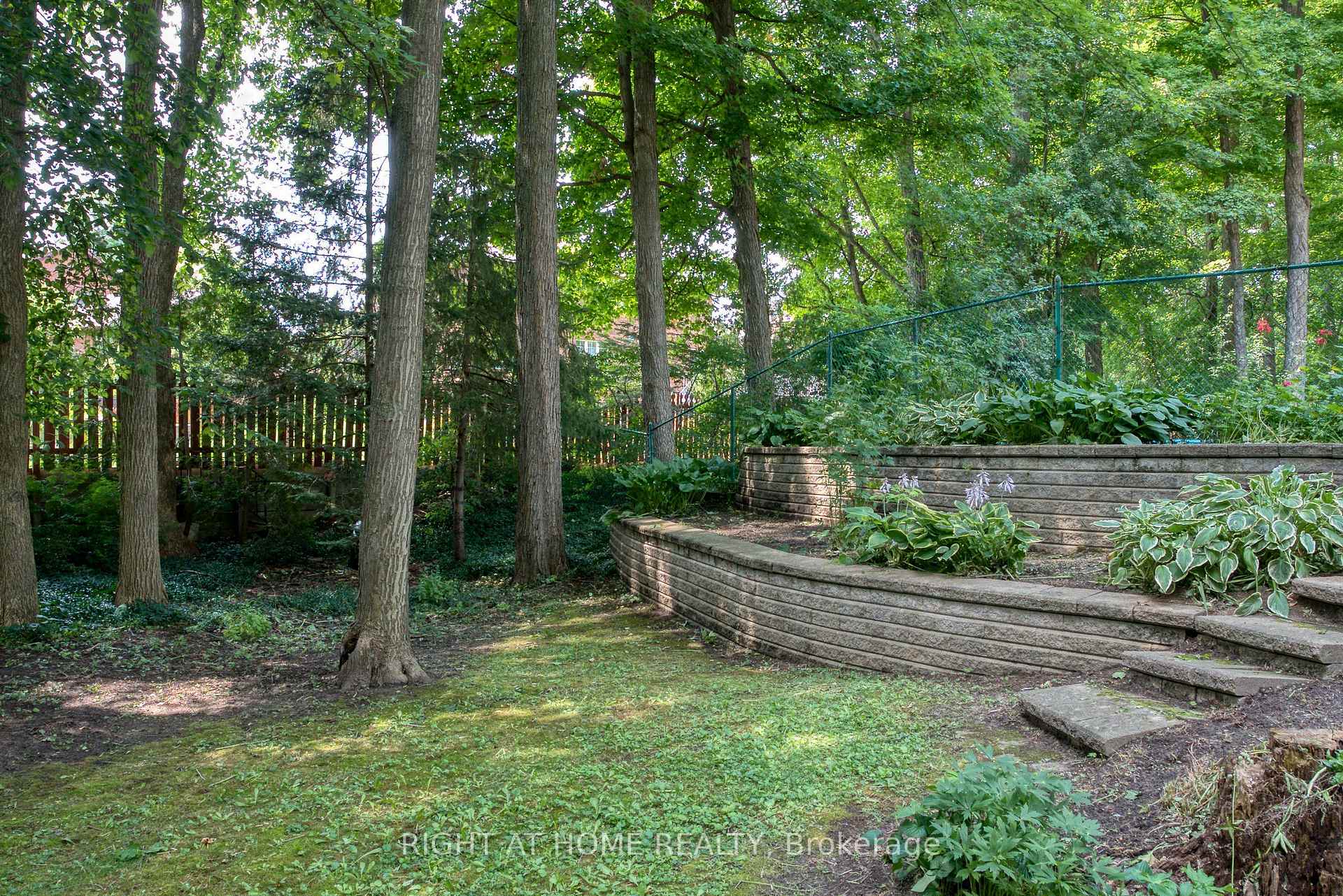 Photo 47 of 519 Oxbow Road, Waterloo, Colonial Acres — HOMEH