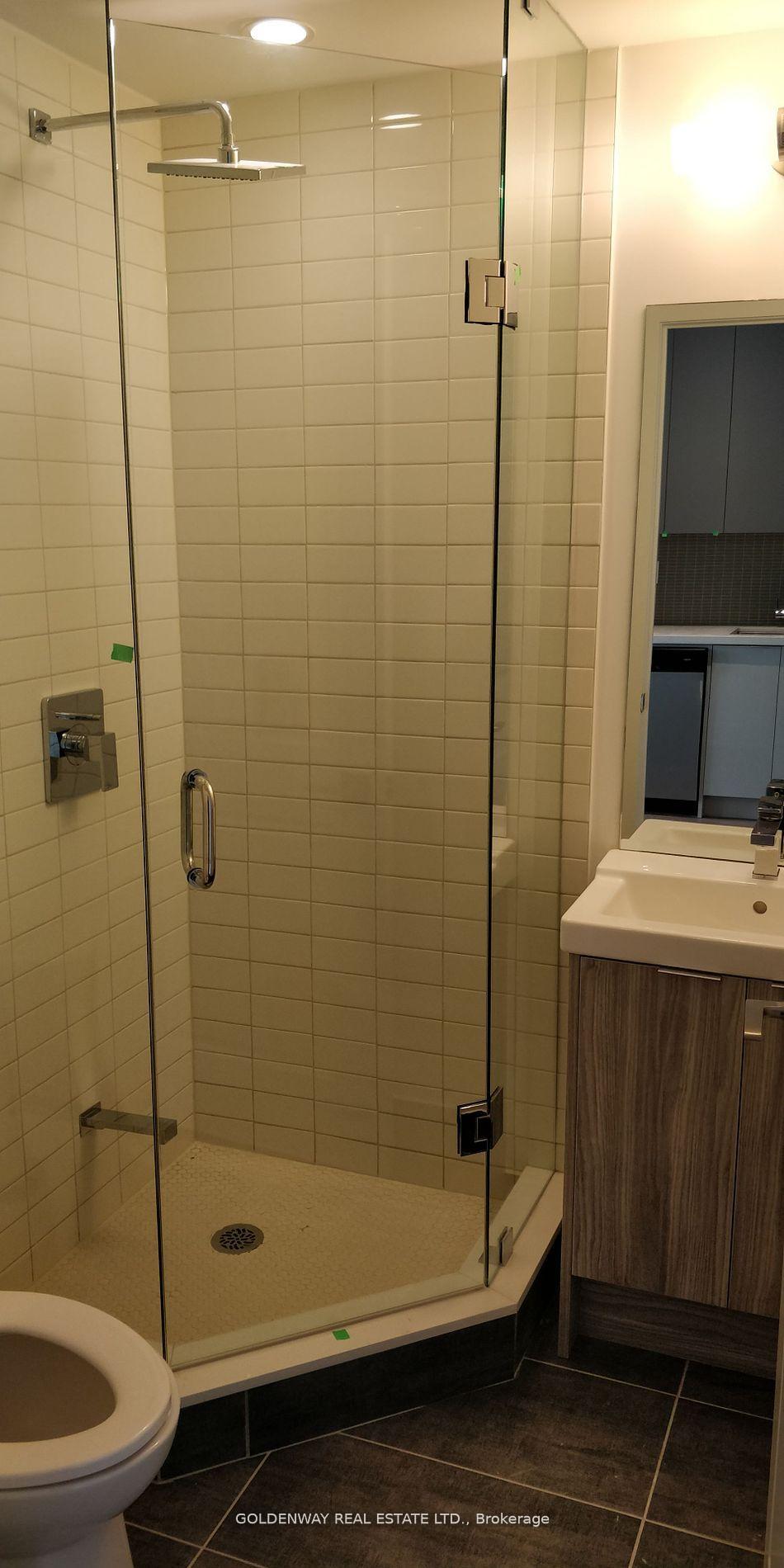 Photo 9 of Unit 3106, 2908 Highway 7, Vaughan, Concord — HOMEH
