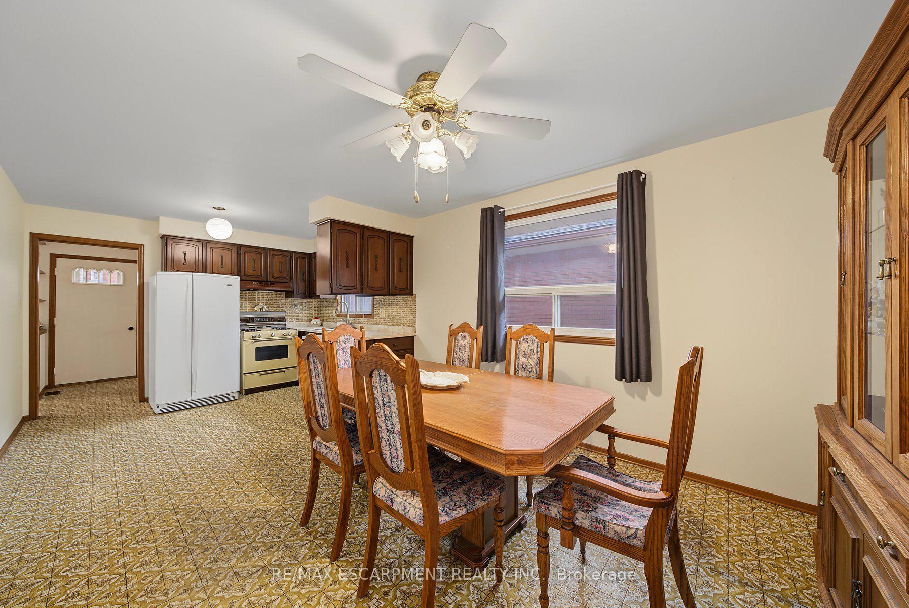 Photo 13 of 44 Tom Street, Hamilton, Strathcona — HOMEH