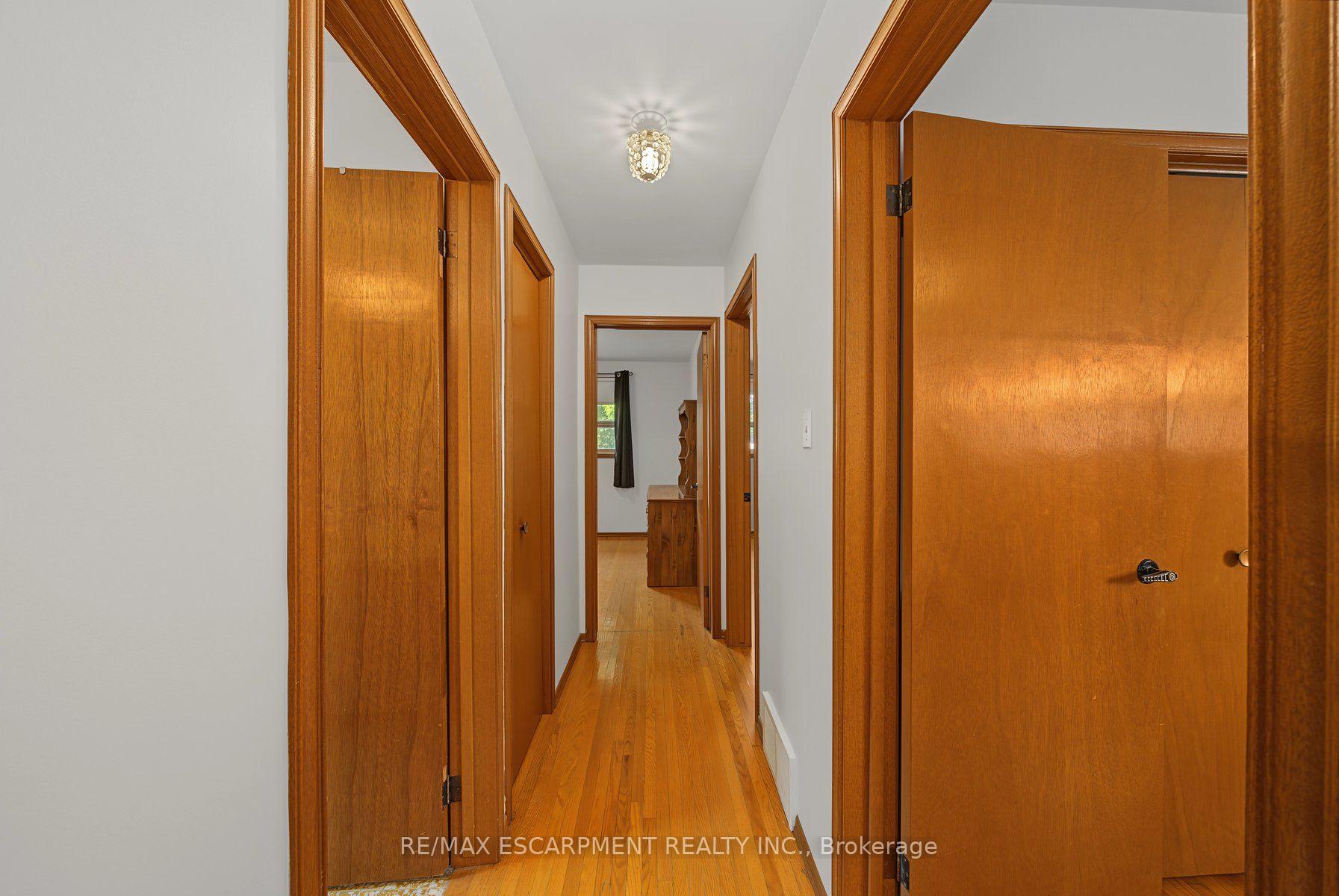 Photo 14 of 44 Tom Street, Hamilton, Strathcona — HOMEH
