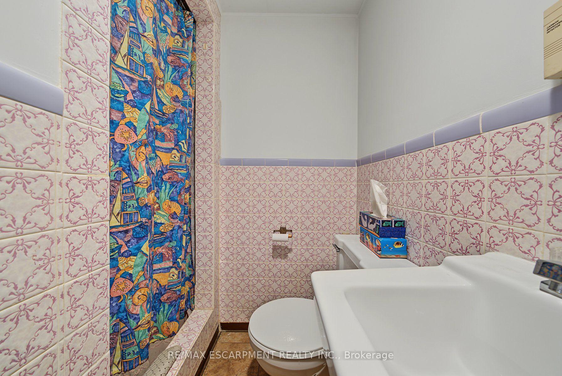 Photo 23 of 44 Tom Street, Hamilton, Strathcona — HOMEH
