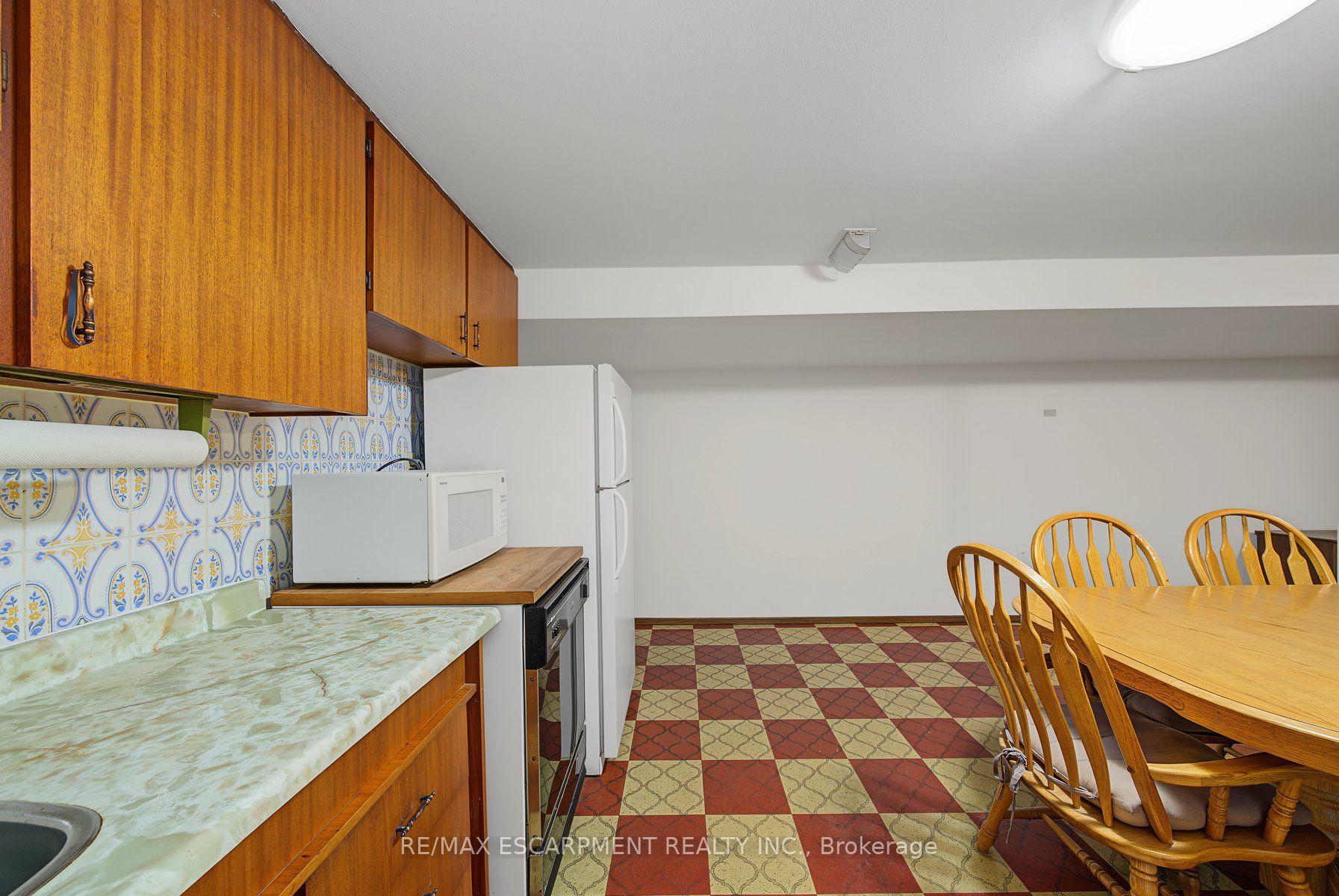 Photo 27 of 44 Tom Street, Hamilton, Strathcona — HOMEH