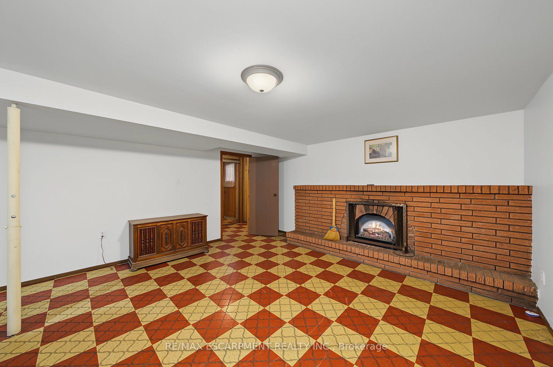 Photo 30 of 44 Tom Street, Hamilton, Strathcona — HOMEH