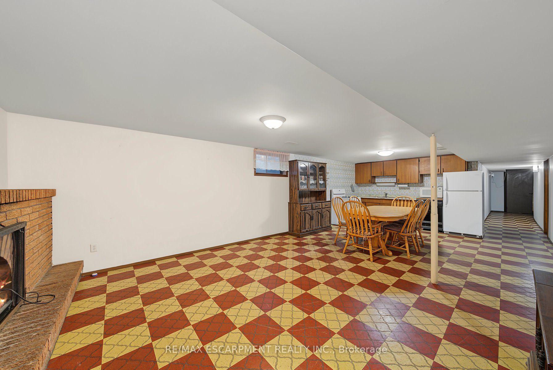 Photo 32 of 44 Tom Street, Hamilton, Strathcona — HOMEH