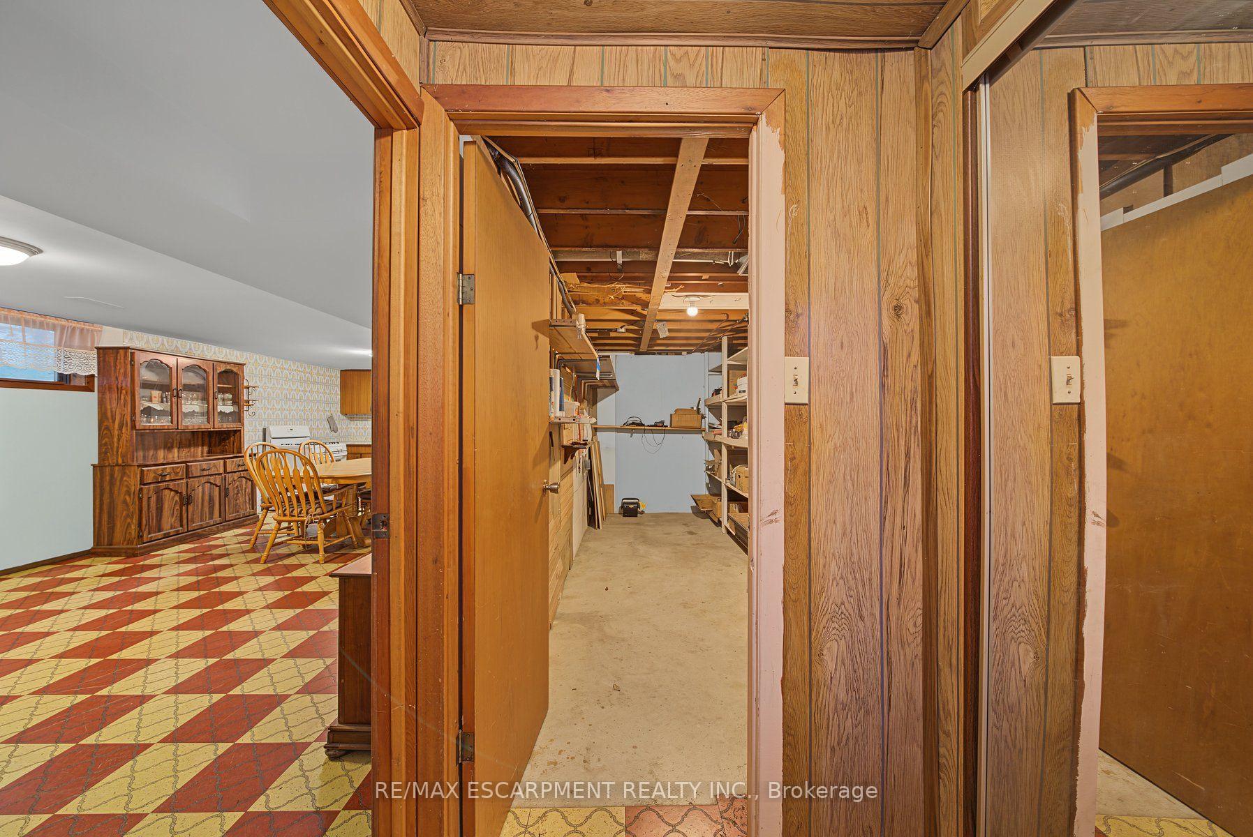 Photo 33 of 44 Tom Street, Hamilton, Strathcona — HOMEH