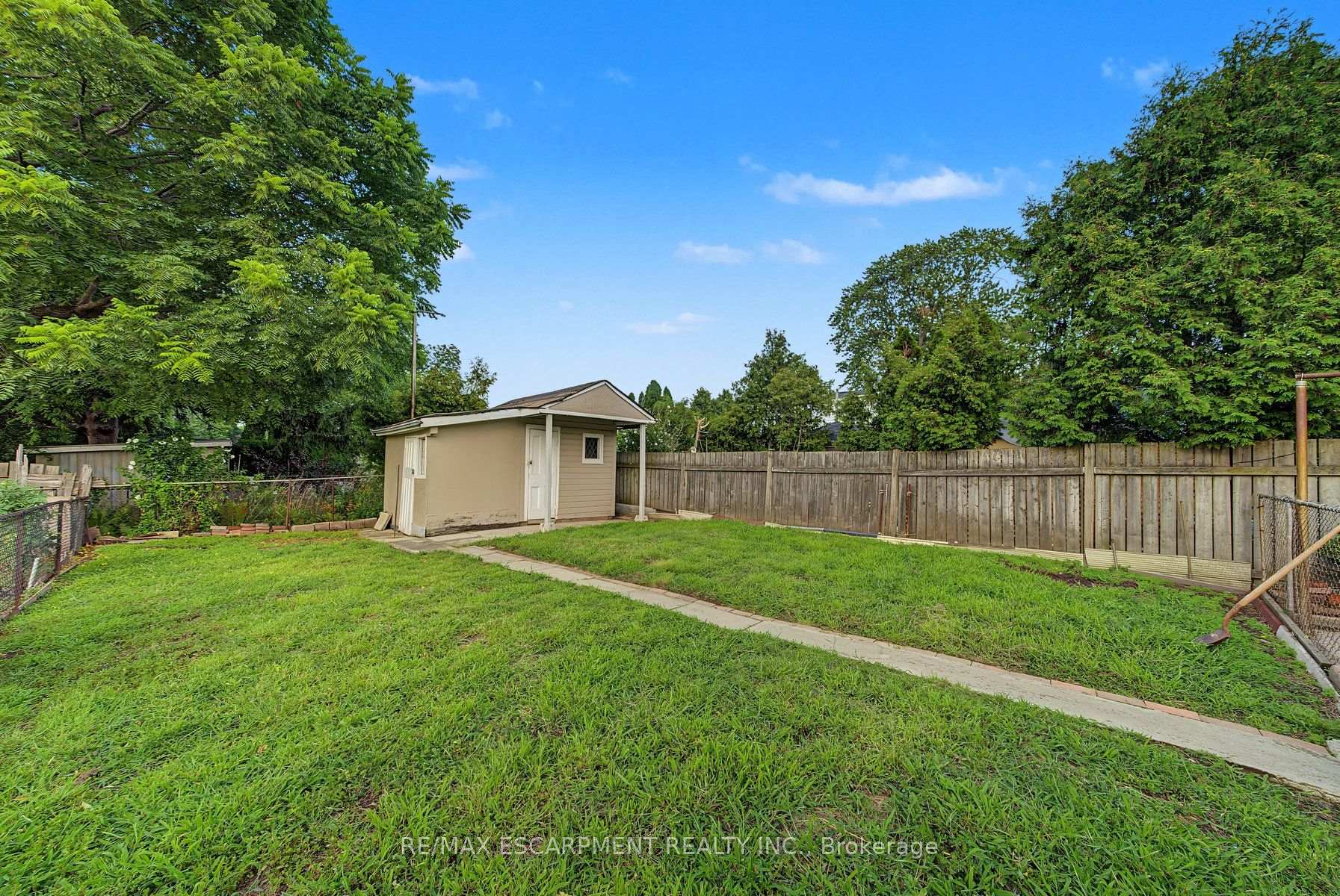 Photo 37 of 44 Tom Street, Hamilton, Strathcona — HOMEH