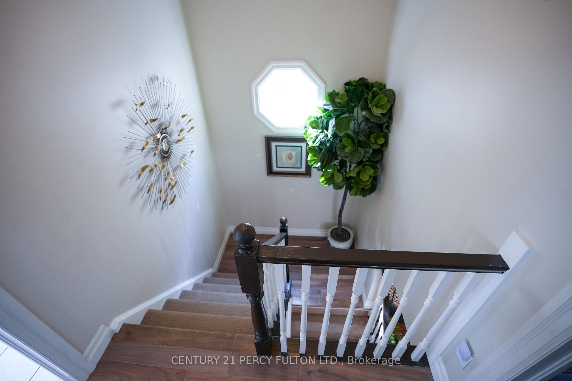 Photo 11 of 333 Rosette Drive, Waterloo, Lexington — HOMEH